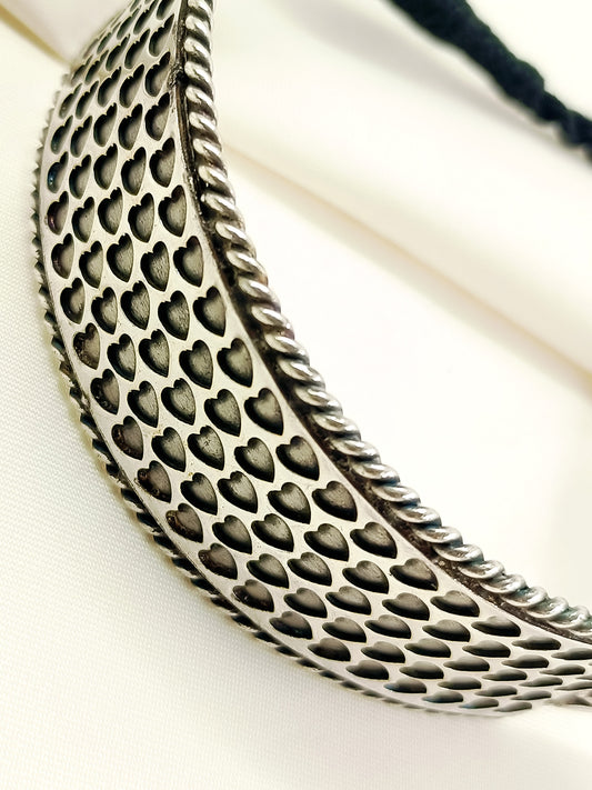 Diti Plain Oxidized Bajubandh