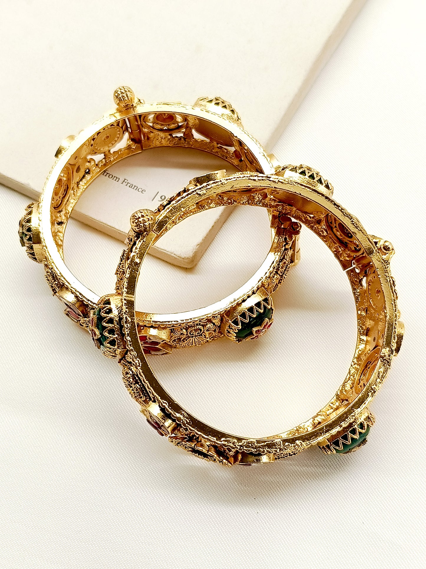 Vartika R & G Kundan Kada Set Of 2