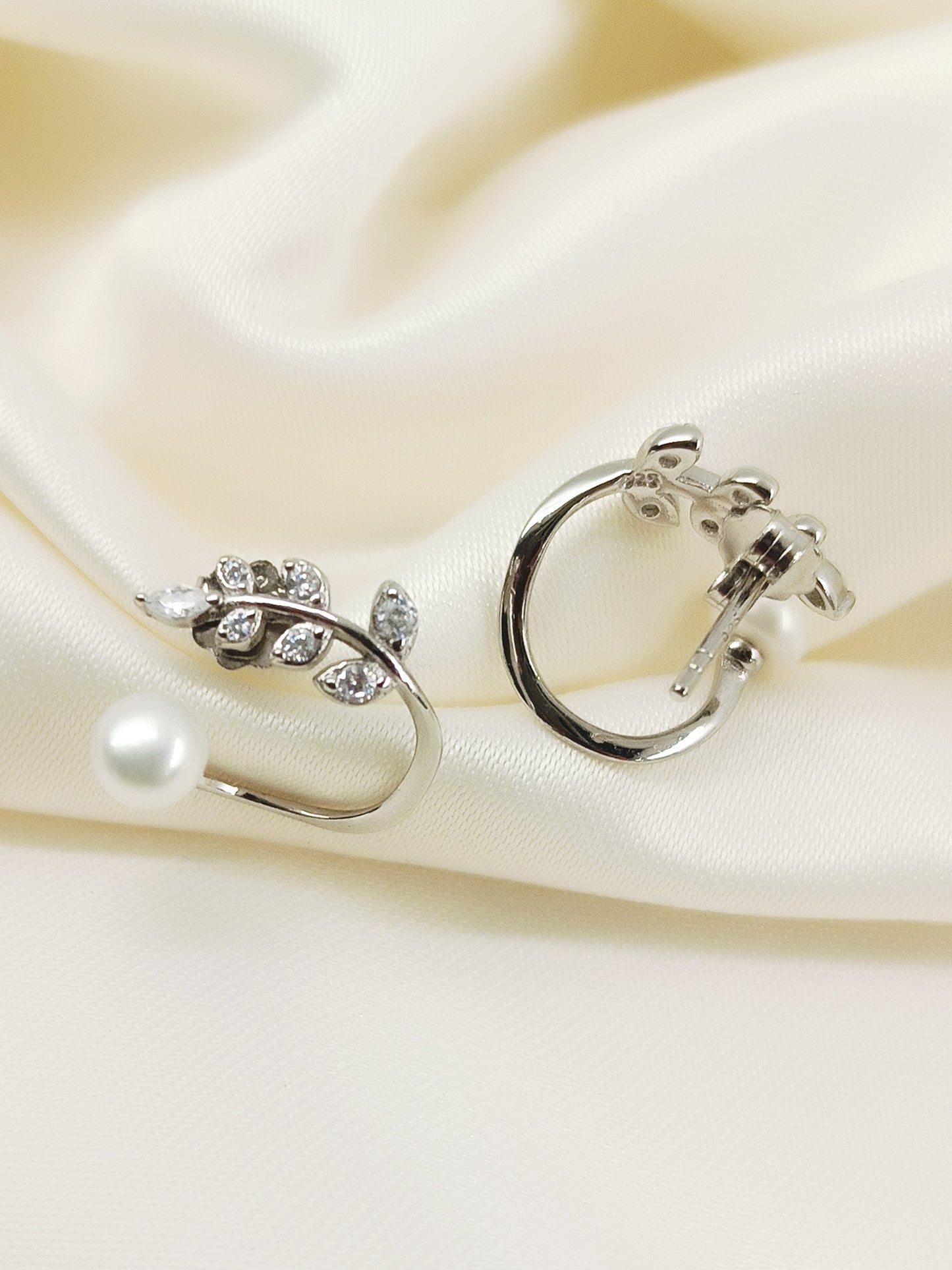 Jahzara White Pearl 92.5 Silver Tops