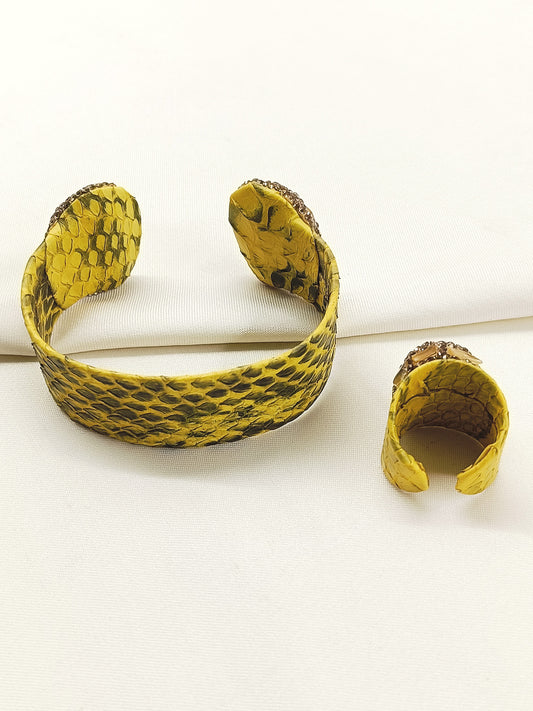 Riviera Yellow Western Bracelet With Finger Ring