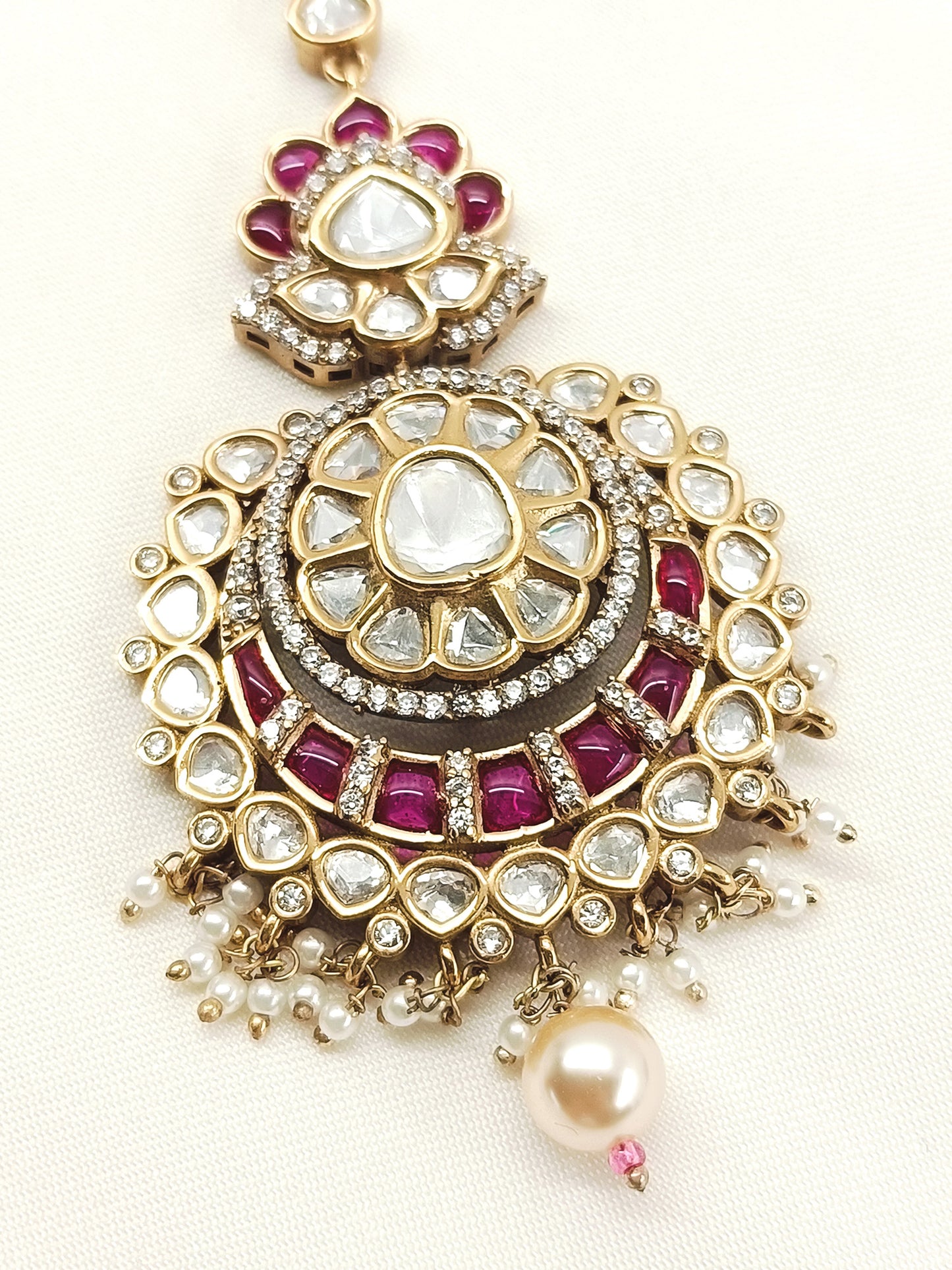 Rubina Ruby Kundan Teeka