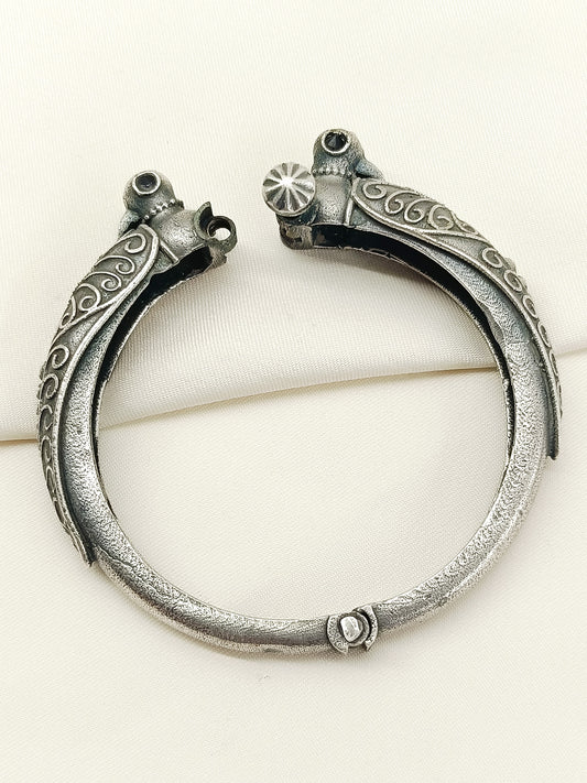 Cain Plain Oxidized Kada