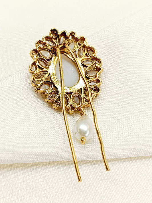 Trinity White Pearl Juda Brooch