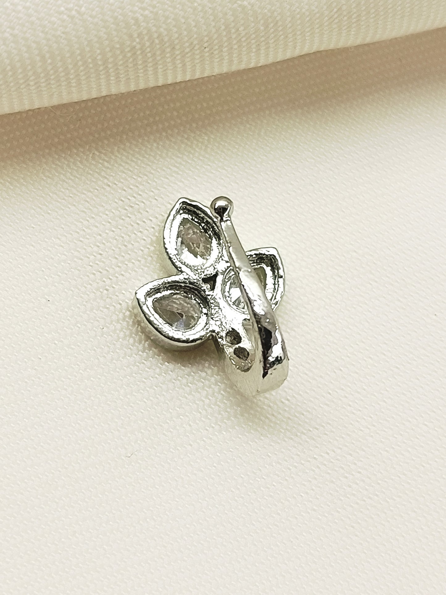 Aza Silver American Diamond Pressing Nath