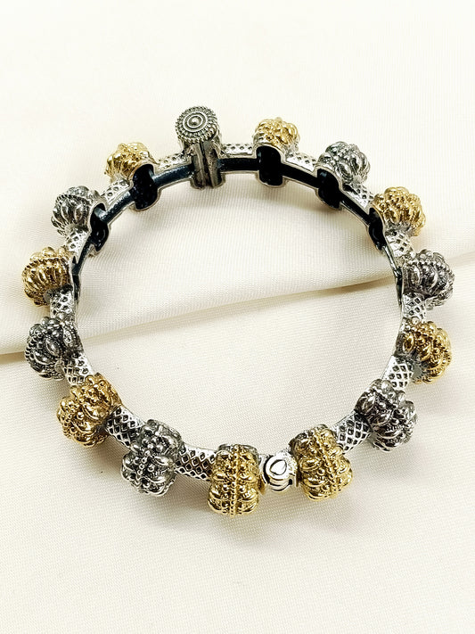 Naina Two Tone Oxidized Kada