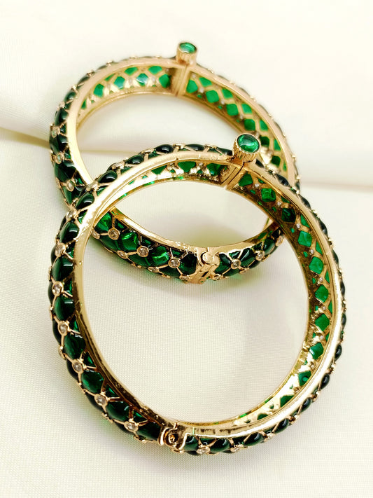 Sariah Green Kundan Bangles