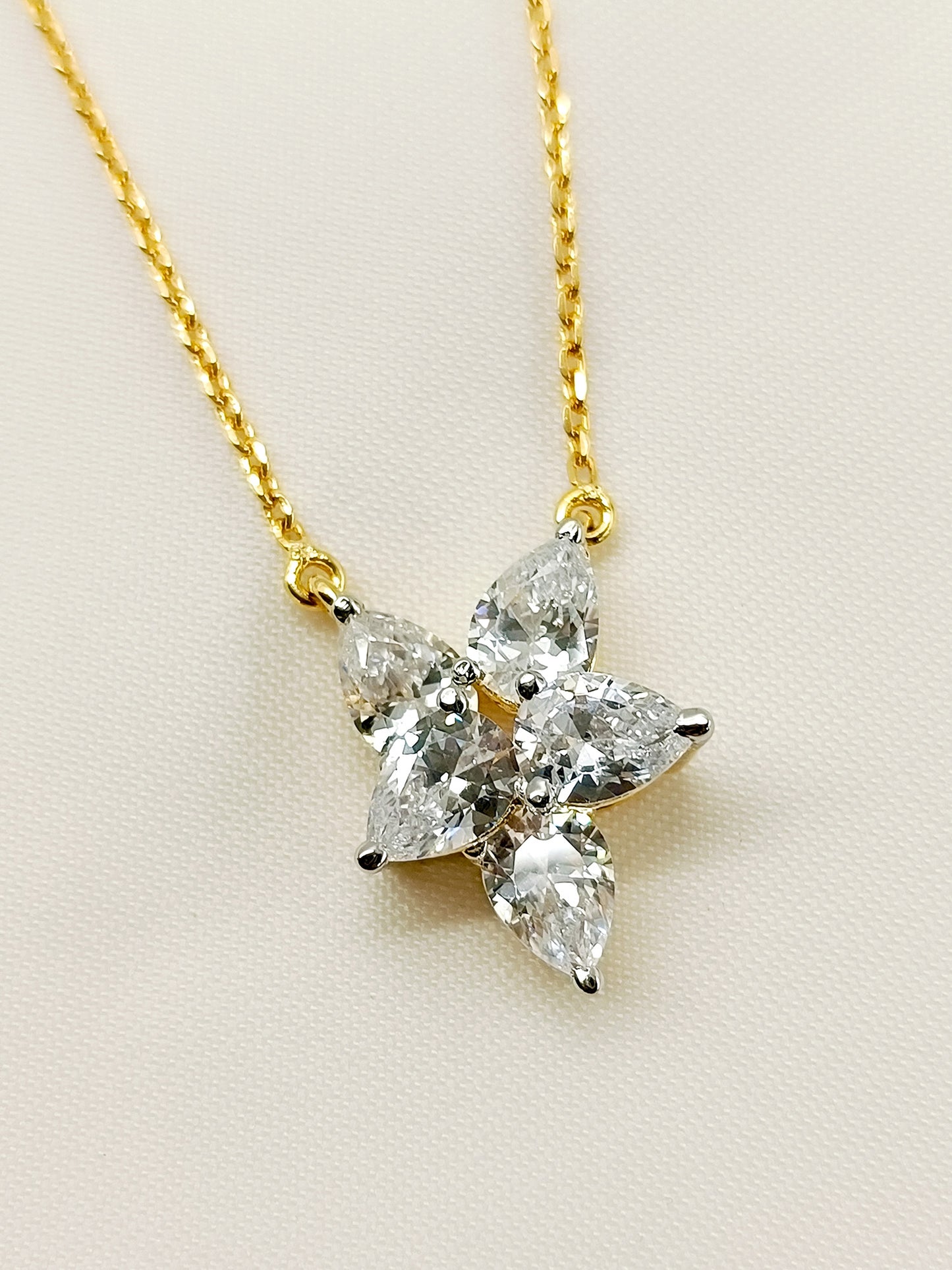 Romsha 92.5 Silver Swarovski Stone Pendal