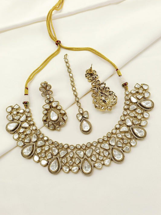 Gurpreet White Victorian Set