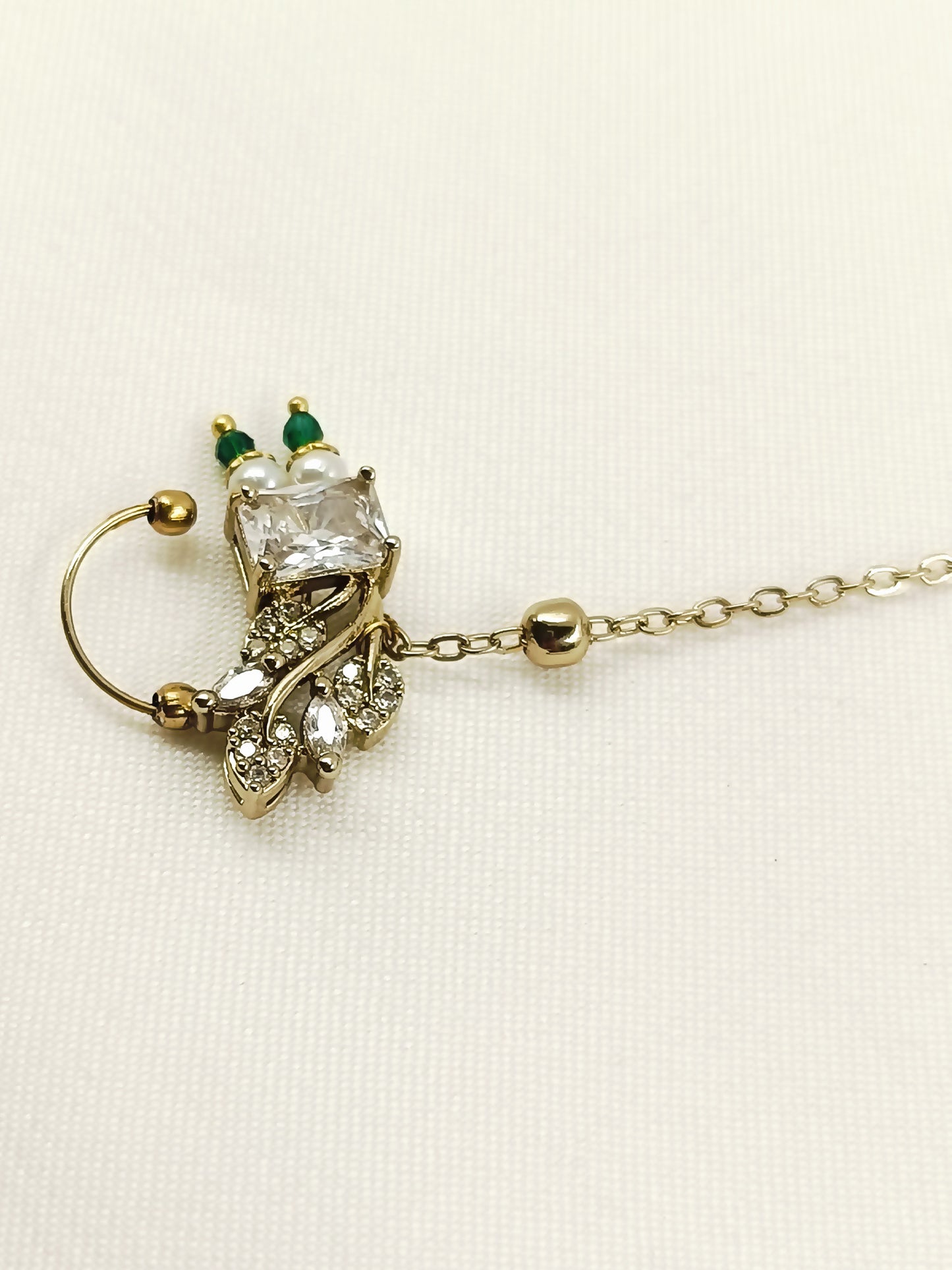 Lavni Polki Nath With Chain