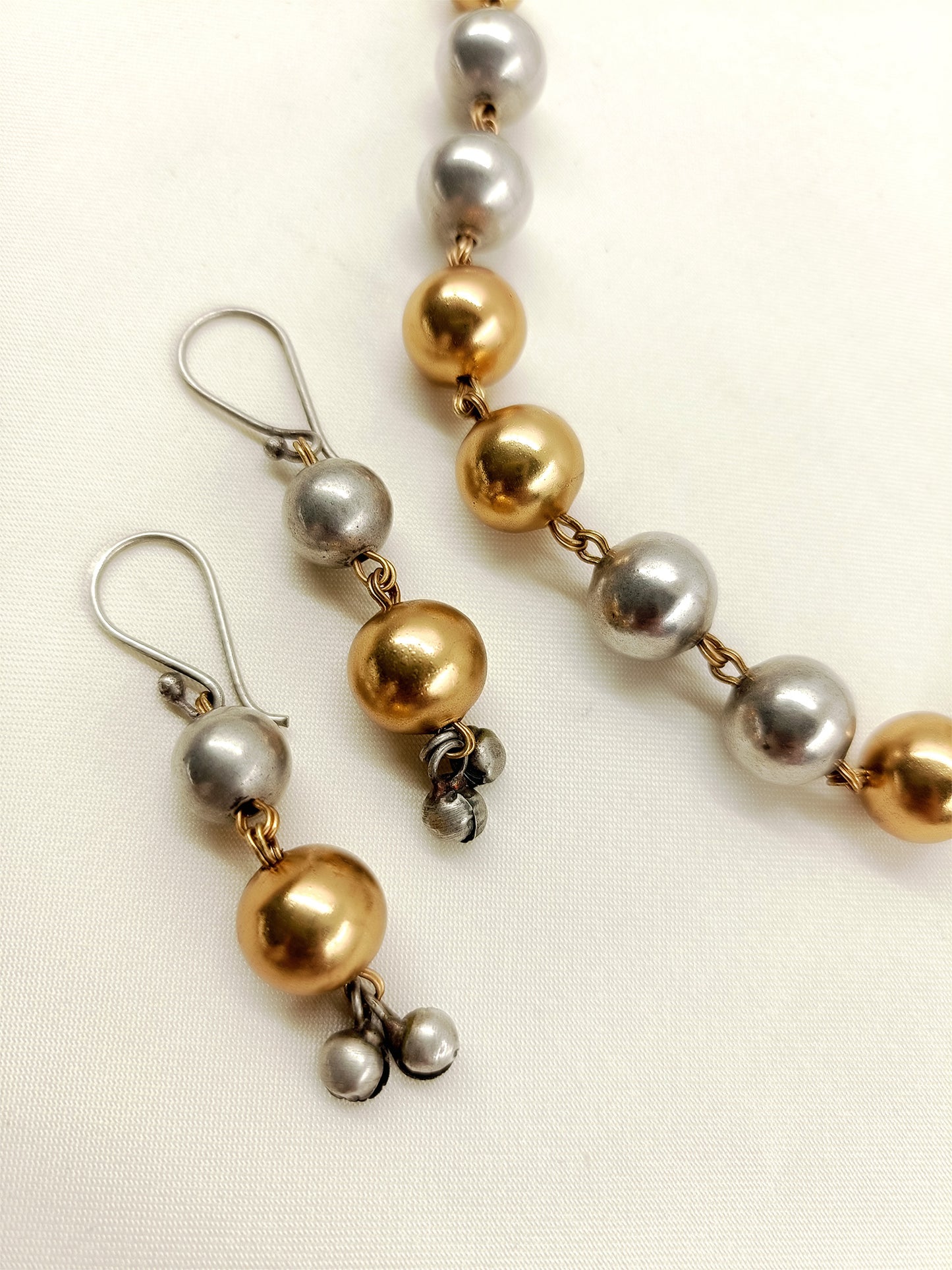 Arleen Two Tone Oxidized Necklace Set