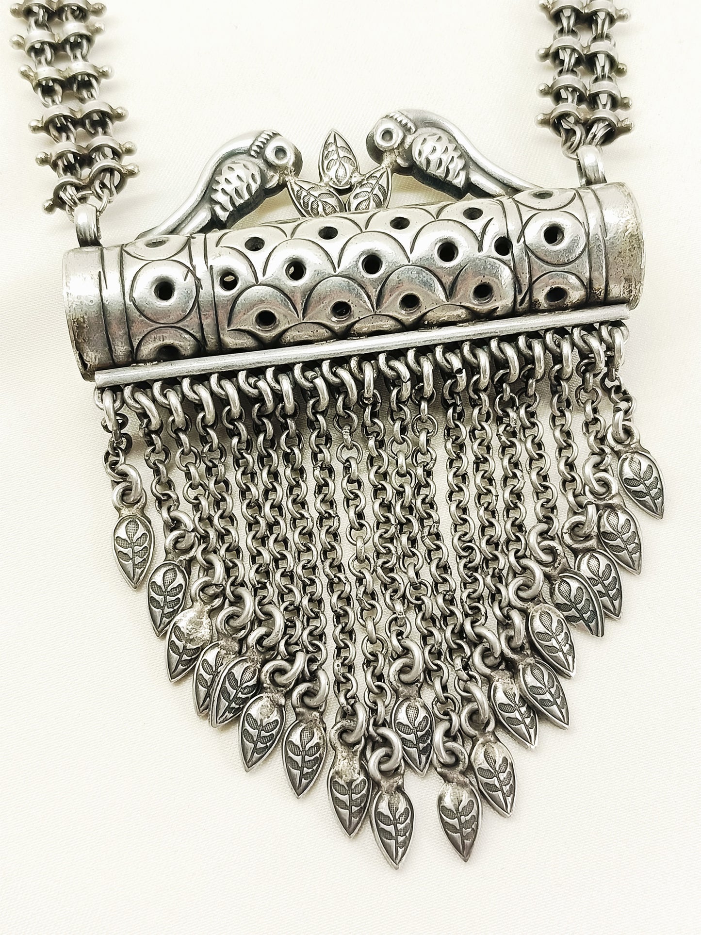 Jabir Plain Men's Neckpiece