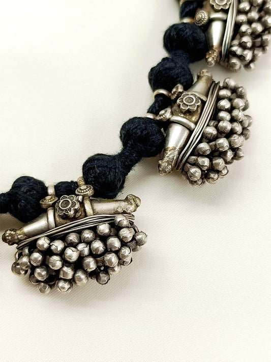Aarvinay Black Men's Neckpiece