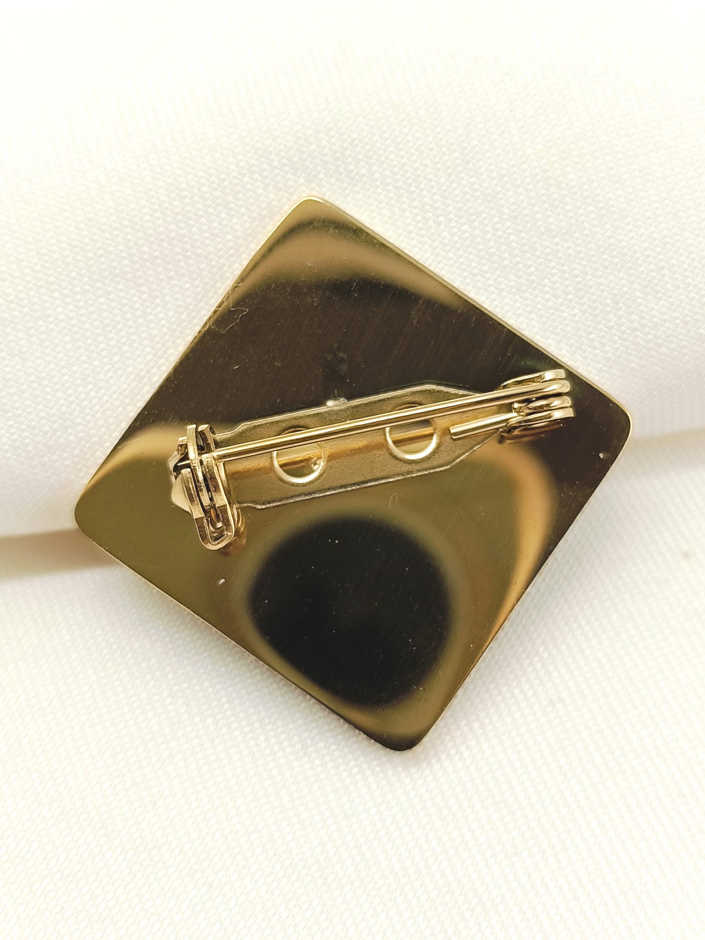 Saniya Golden Men's Brooch