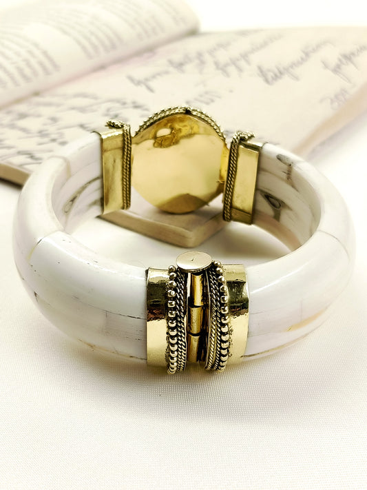 Ronav Olive Green Bone Men's Bracelet