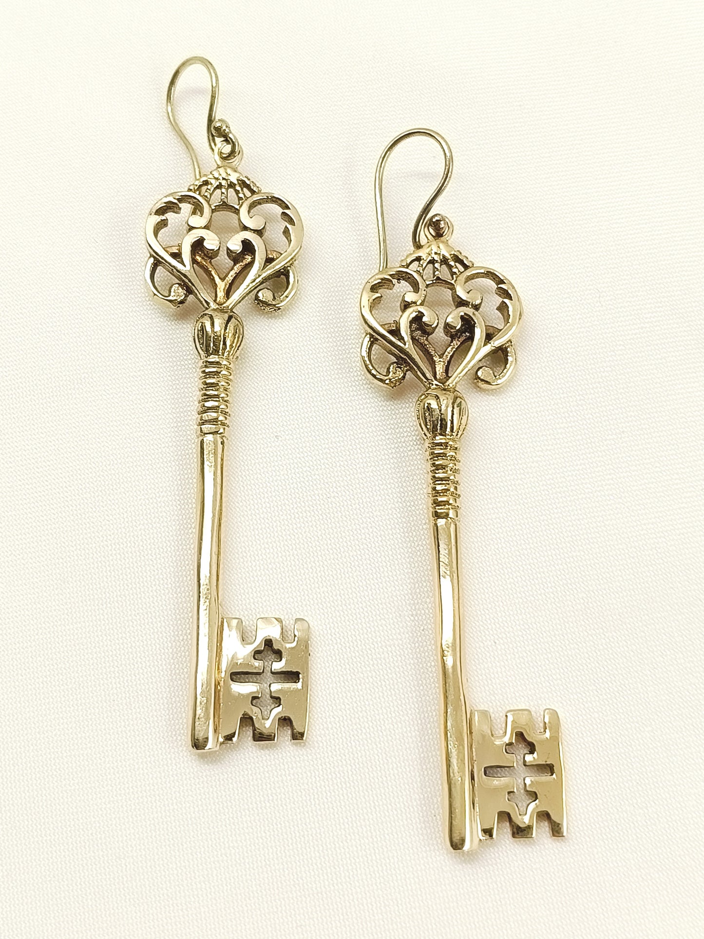 Suraiy Golden Men's Earrings