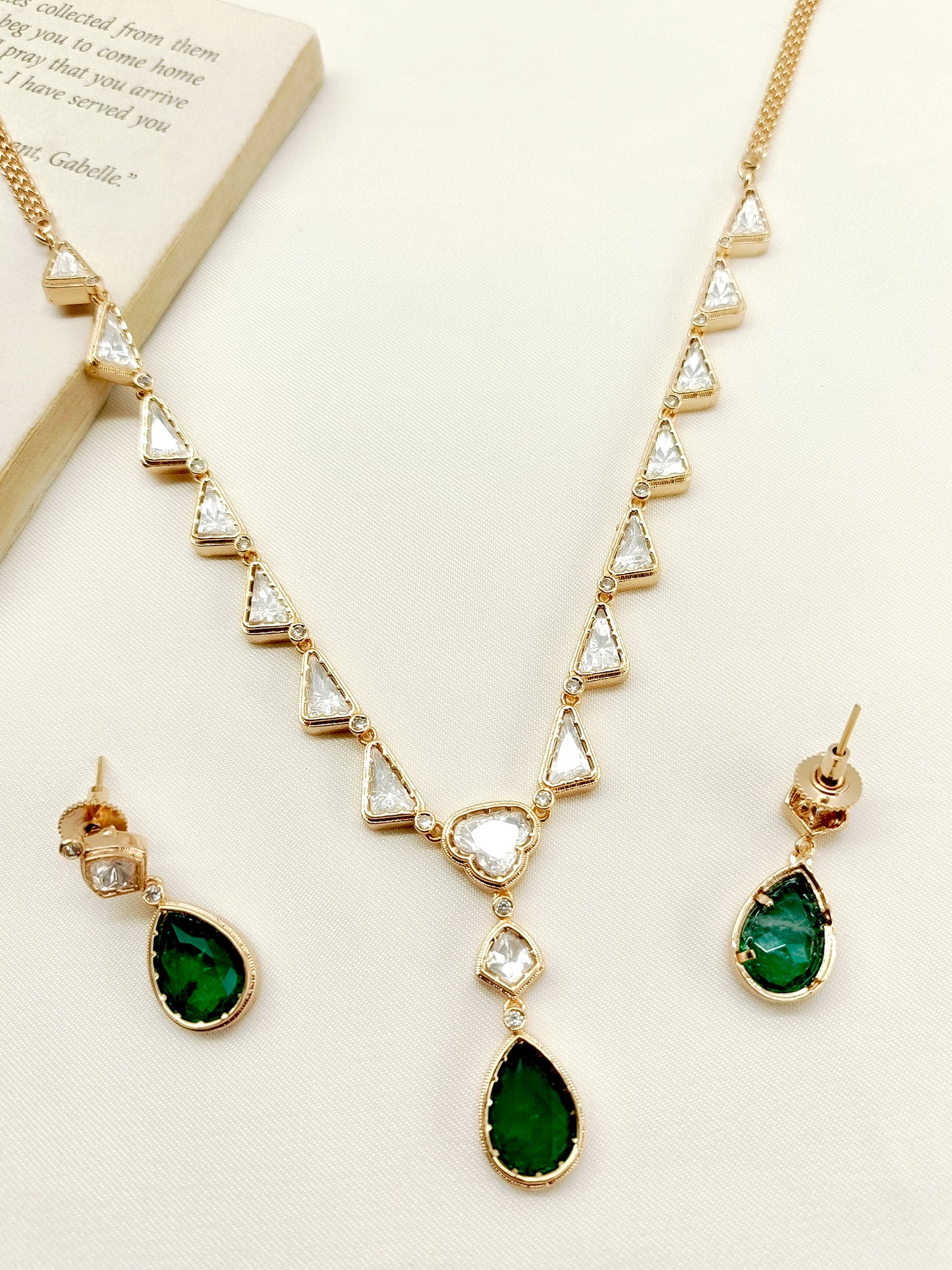Daisy Green Kundan Necklace Set