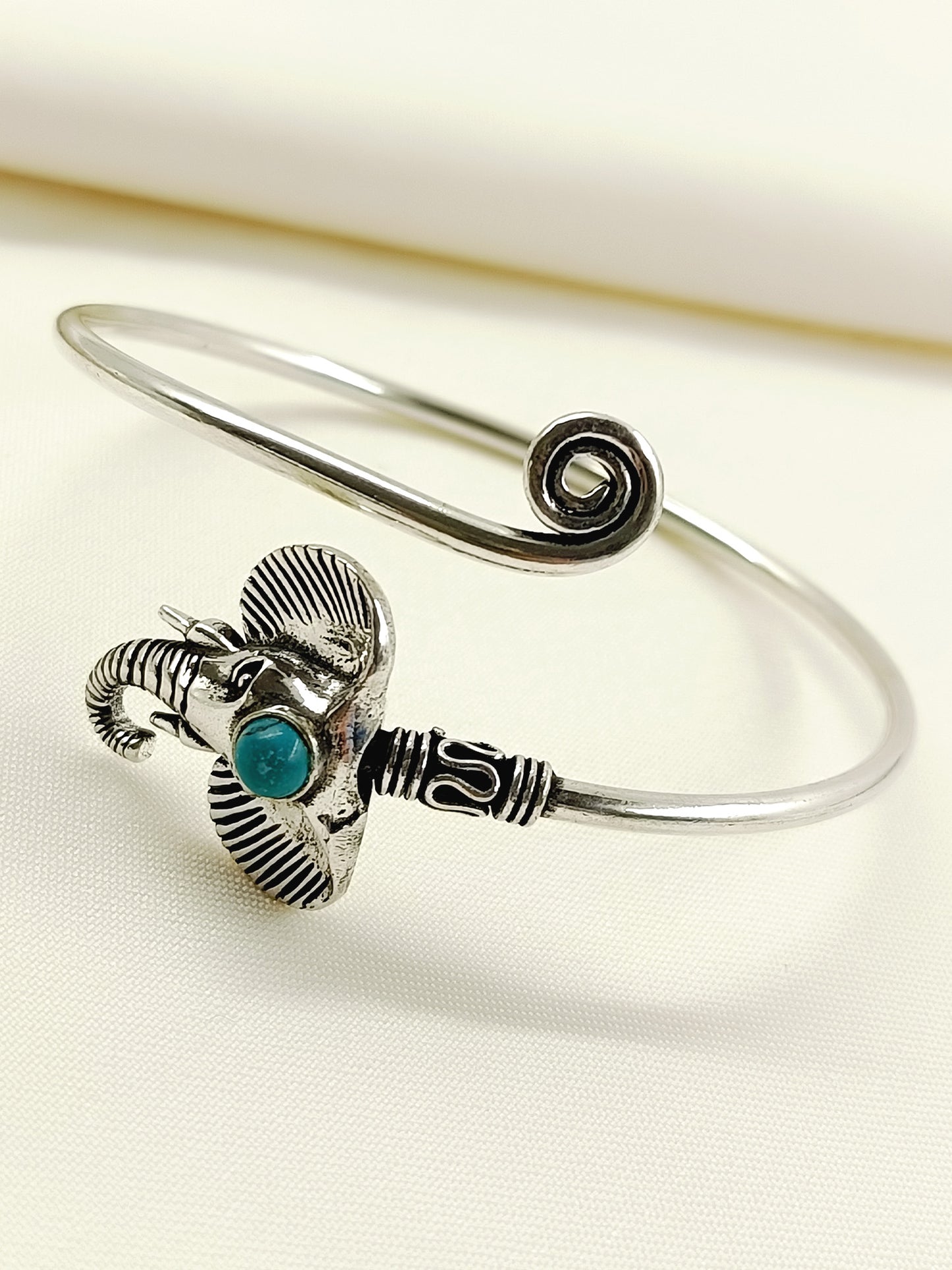 Vihaan Firozi Men's Bracelet
