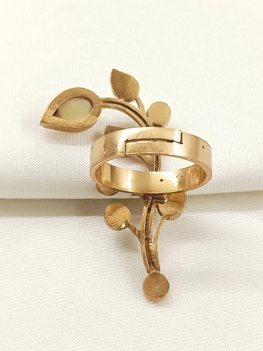 Mayavati White Boutique Finger Ring