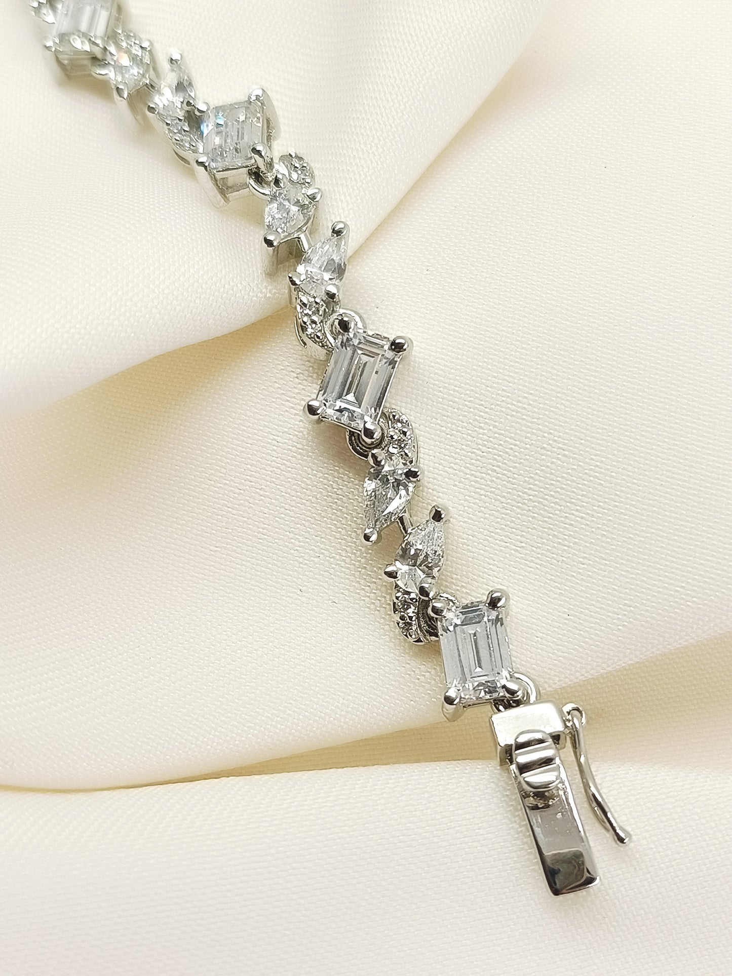 Devina White 92.5 Silver American Diamond Bracelet