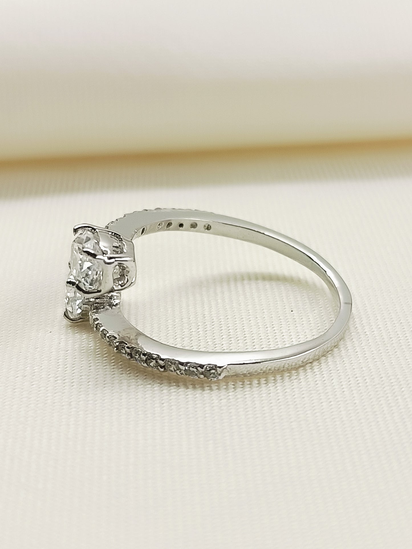 Juni 92.5 Silver Swarovski Stone Finger Ring