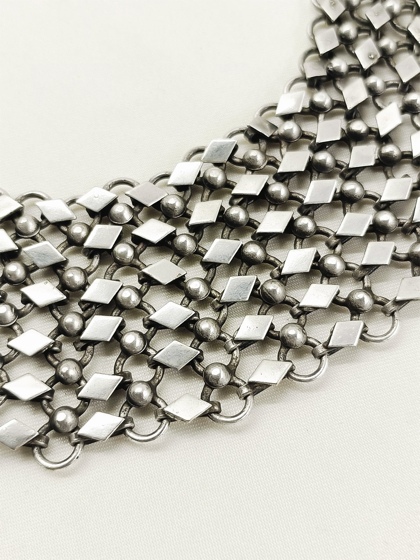Irya Plain Oxidized Neckpiece