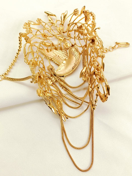Lavi Golden Antique Bird Armlet