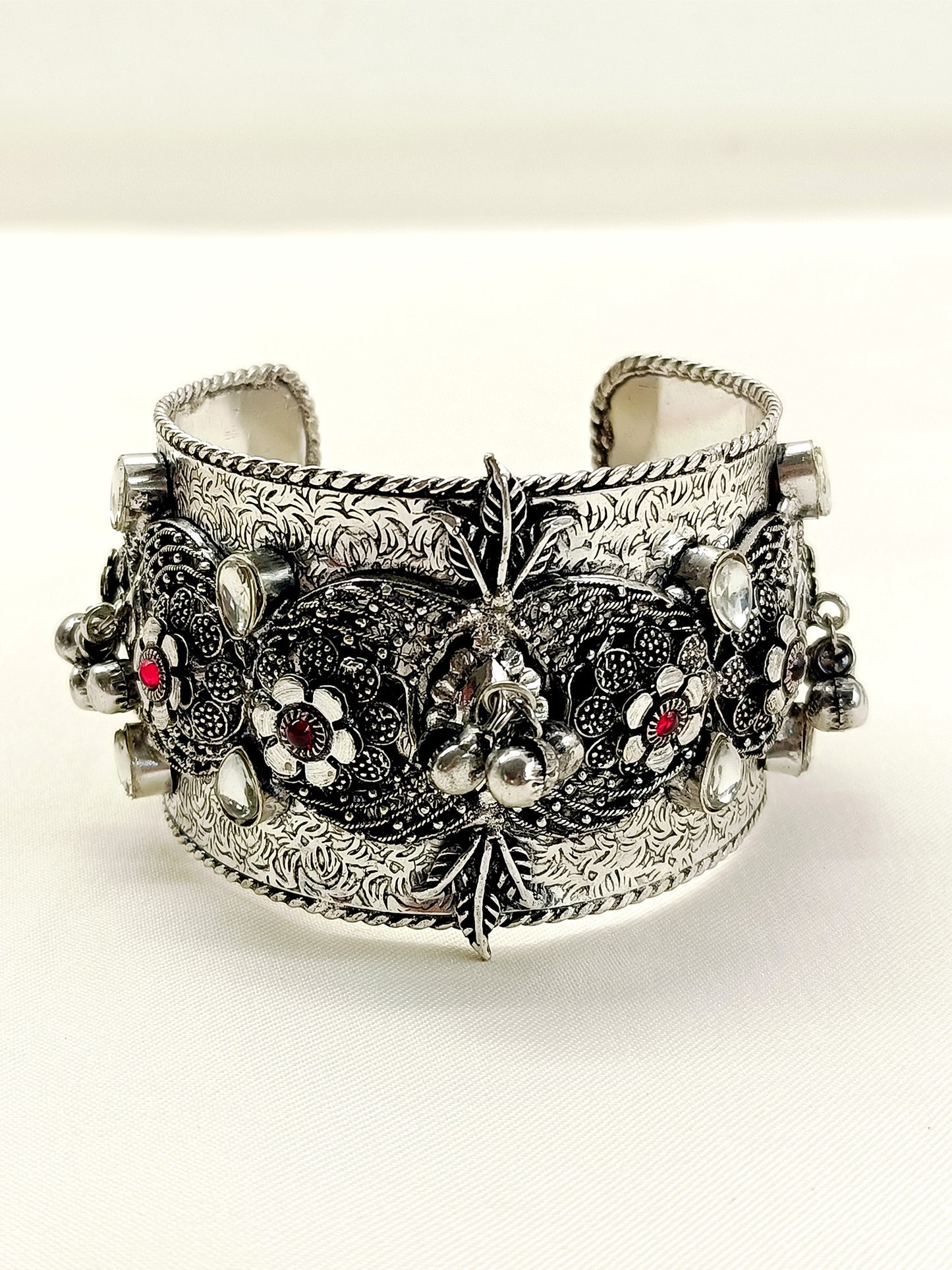 Enya R&W Oxidized Bracelet