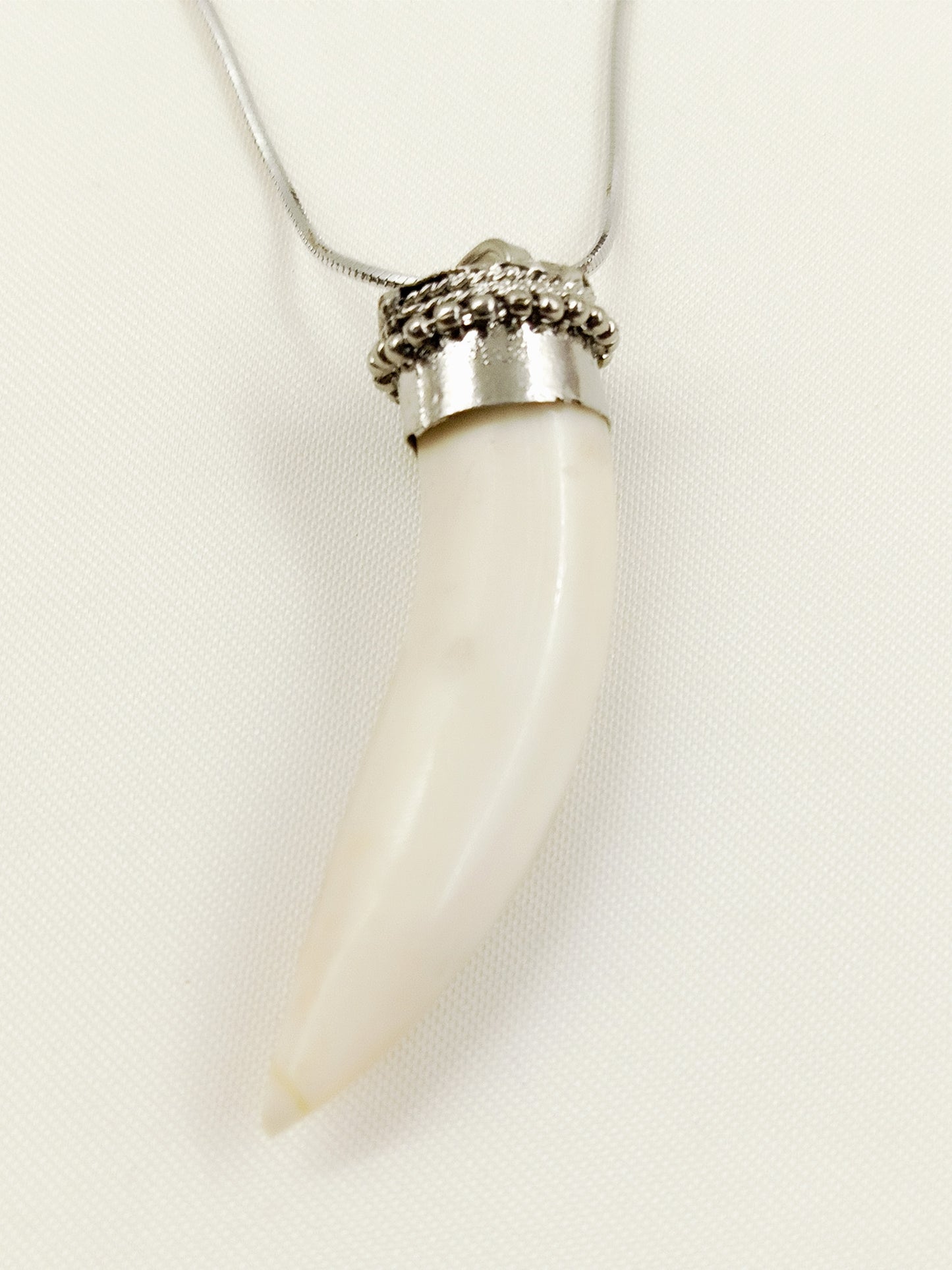 Reyaansh Silver Bone Men's Neckpiece