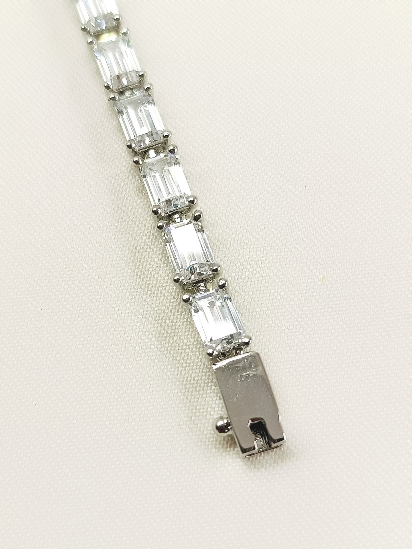 Eden White 92.5 Silver Swarovski Stone Bracelet