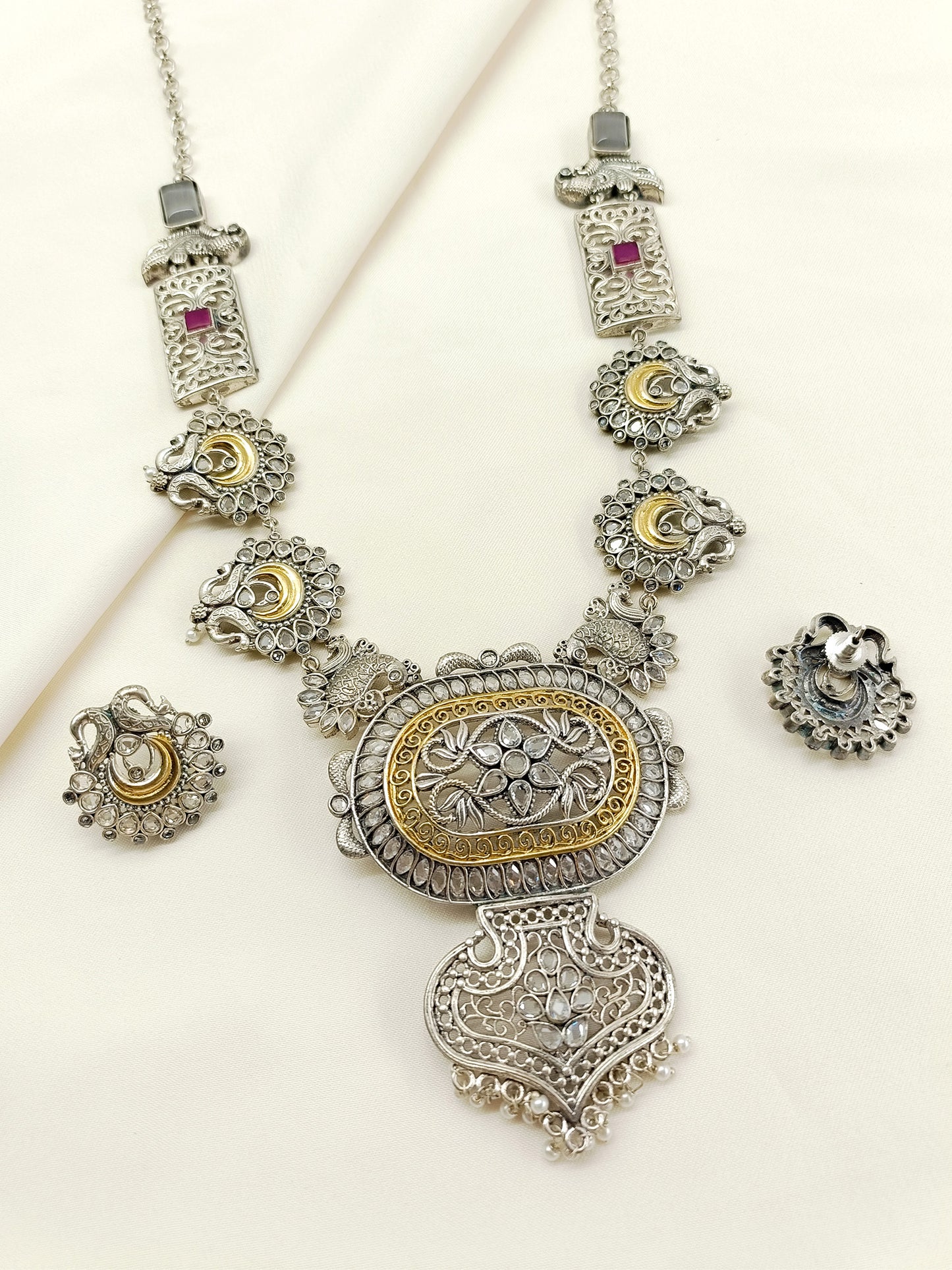 Parineeti White Oxidized Necklace Set