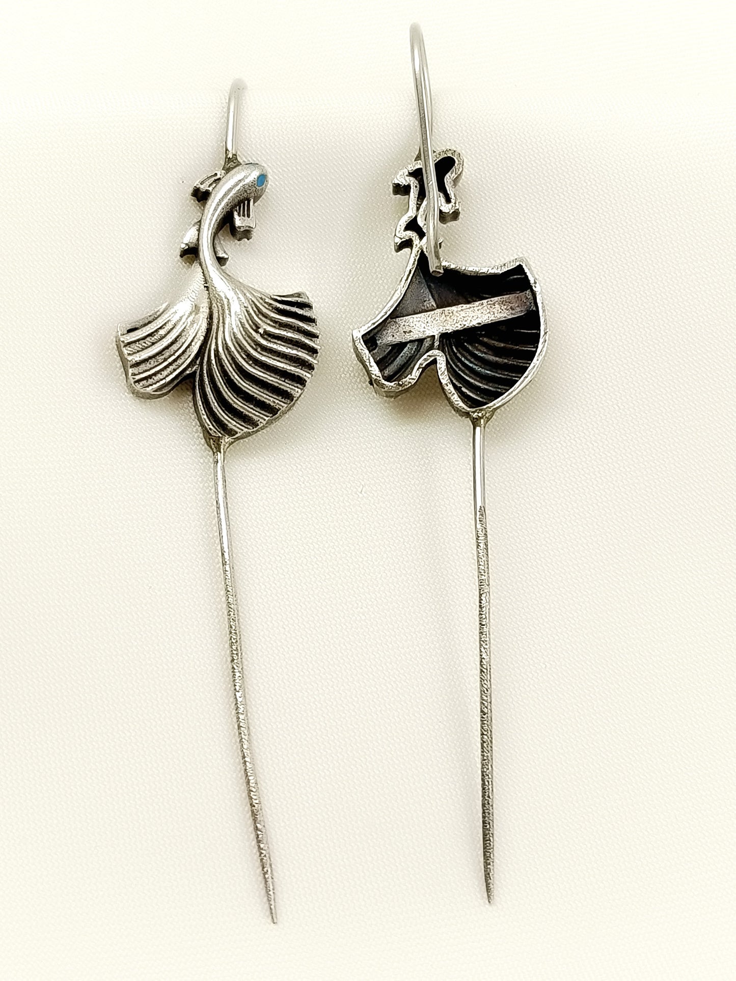 Veeransh Plain Fish Men's Earcuffs