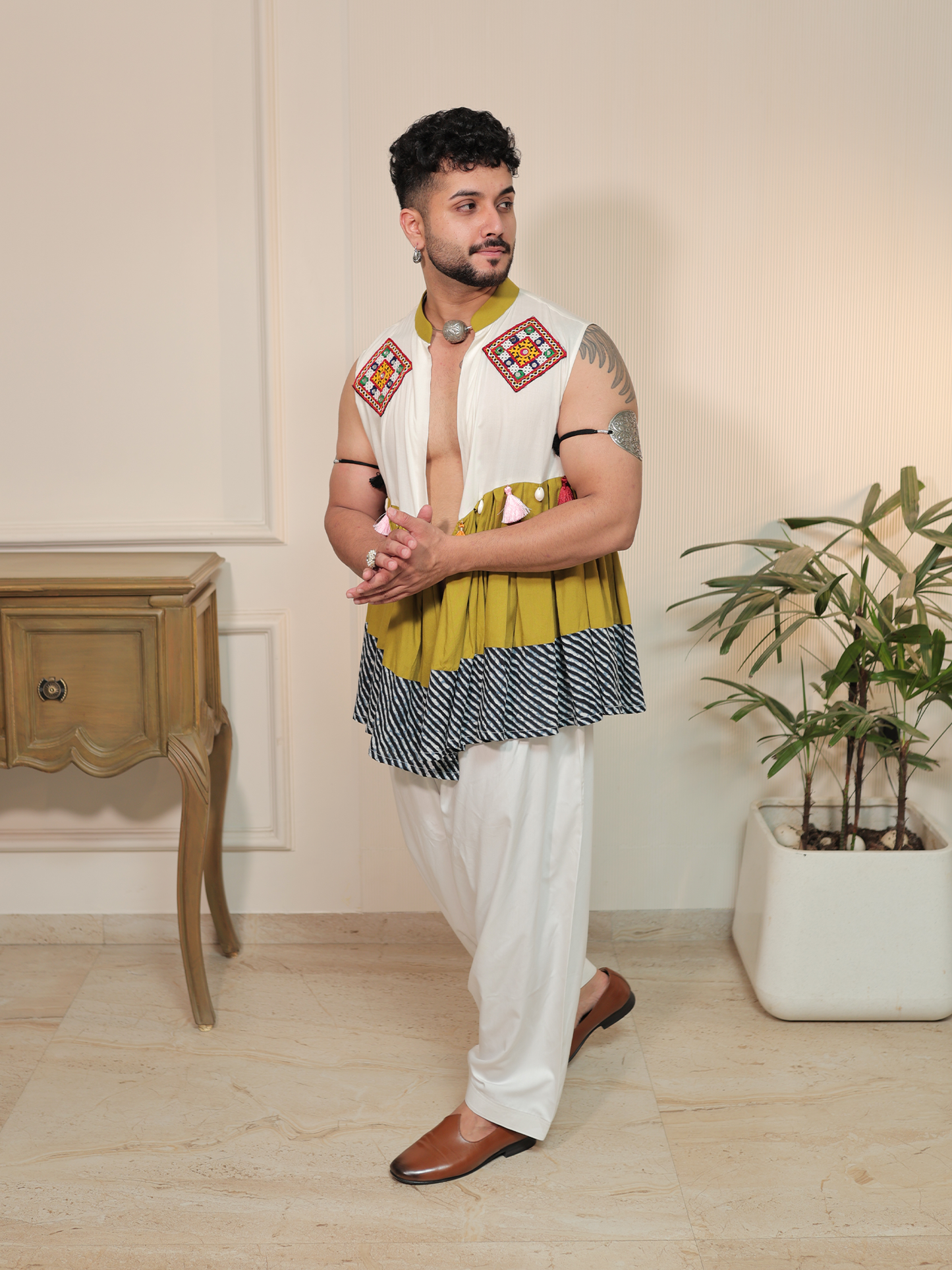Ayansh Garba Green Kediya Jacket Set.