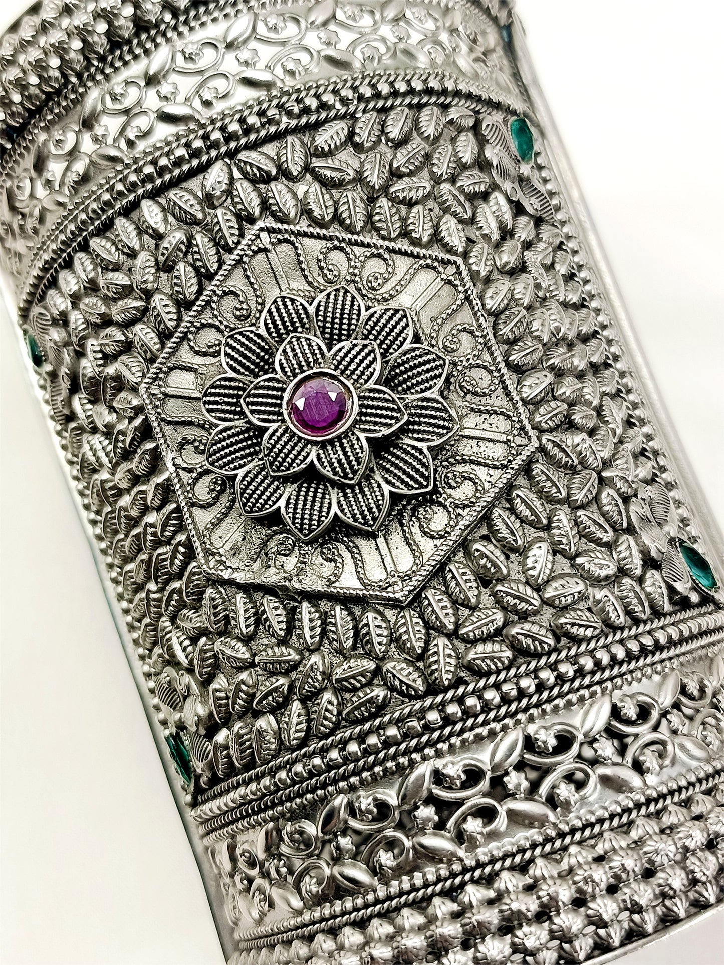 Dvija Lehenga with Jewellery