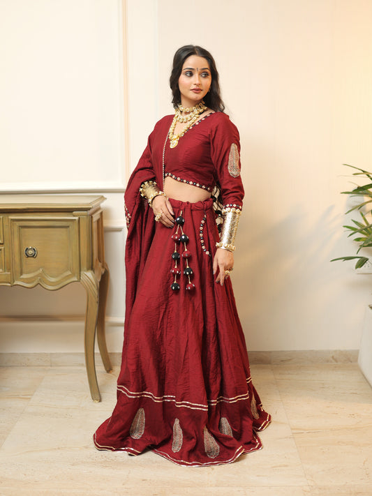Driti Lehenga