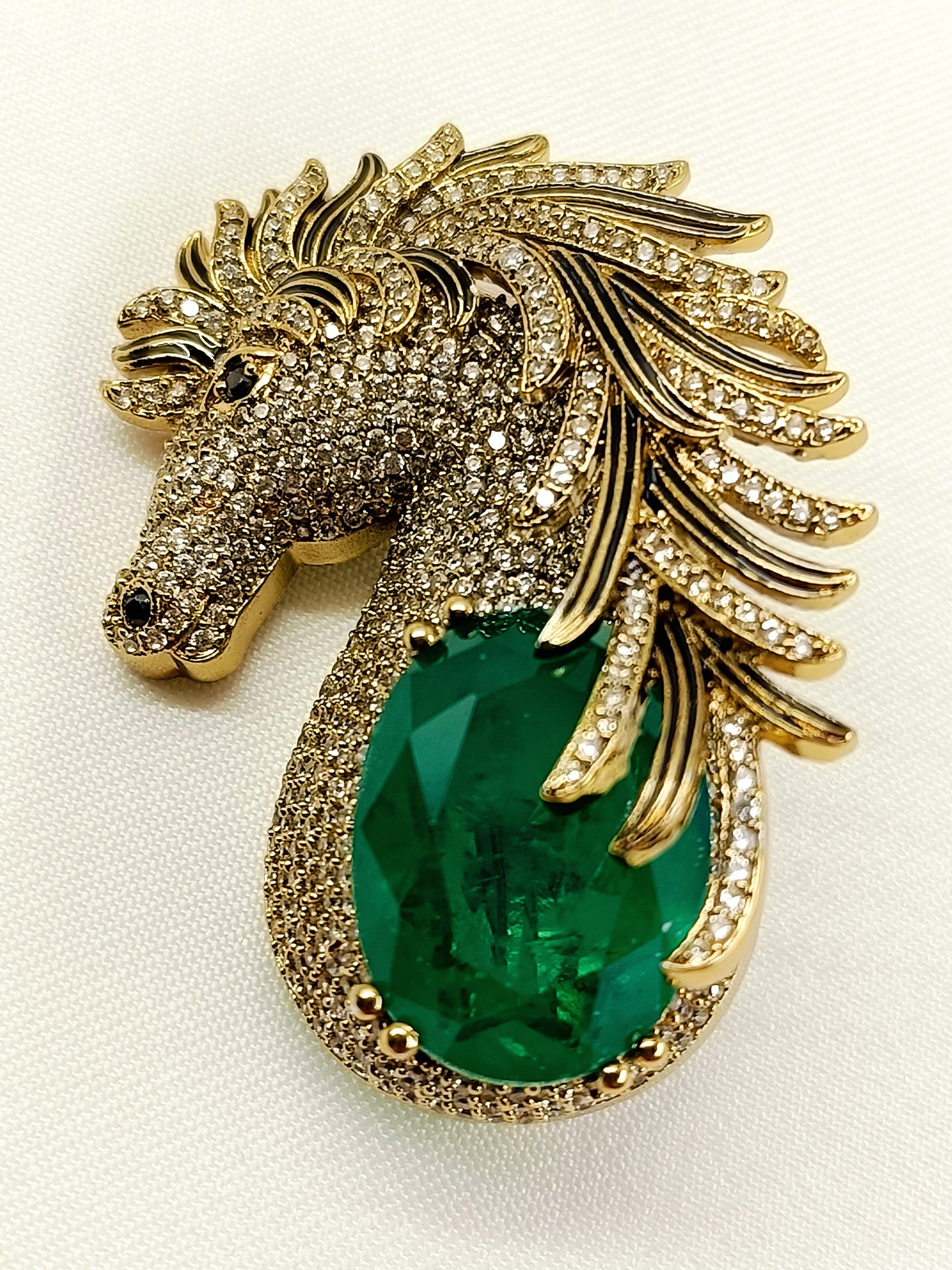 Ekveer Green Horse Men's Brooch
