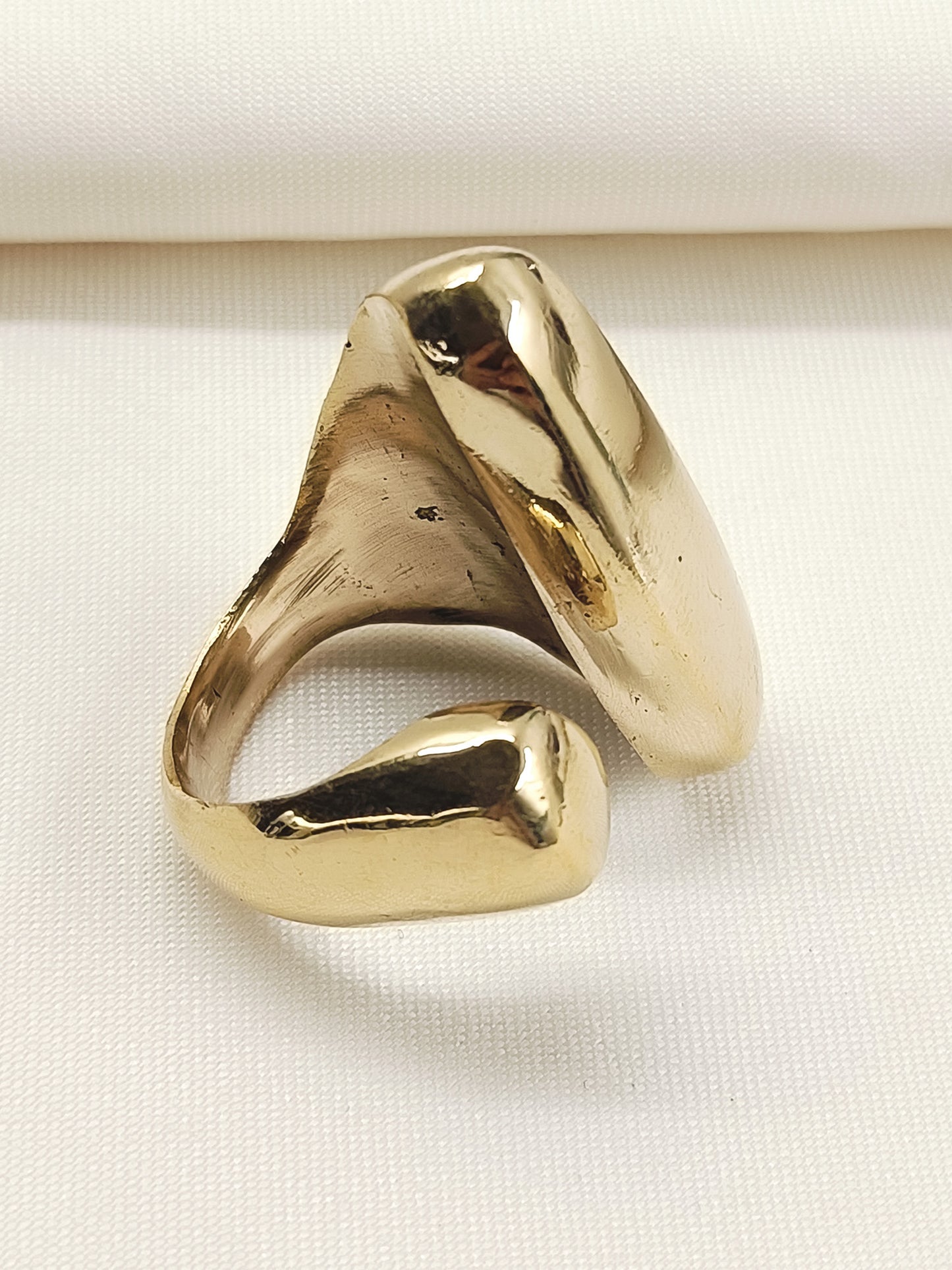 Sohat Golden Men's Finger Ring