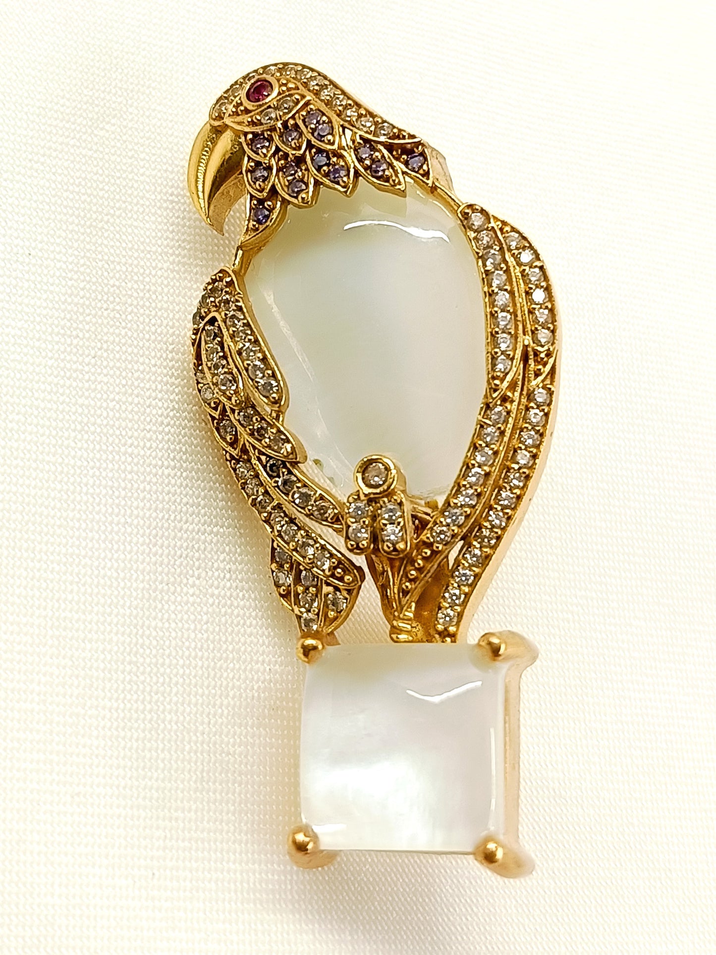 Madhur White Eagle Men's Brooch
