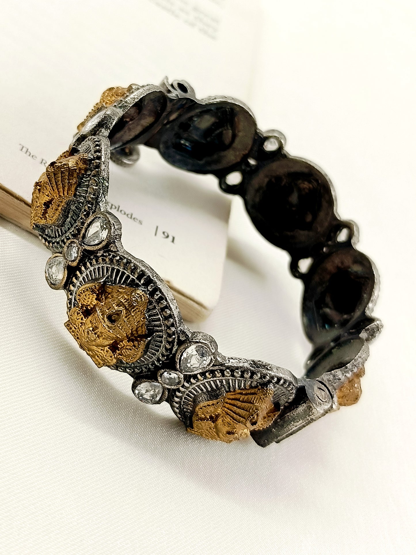 Sri White Oxidized kada