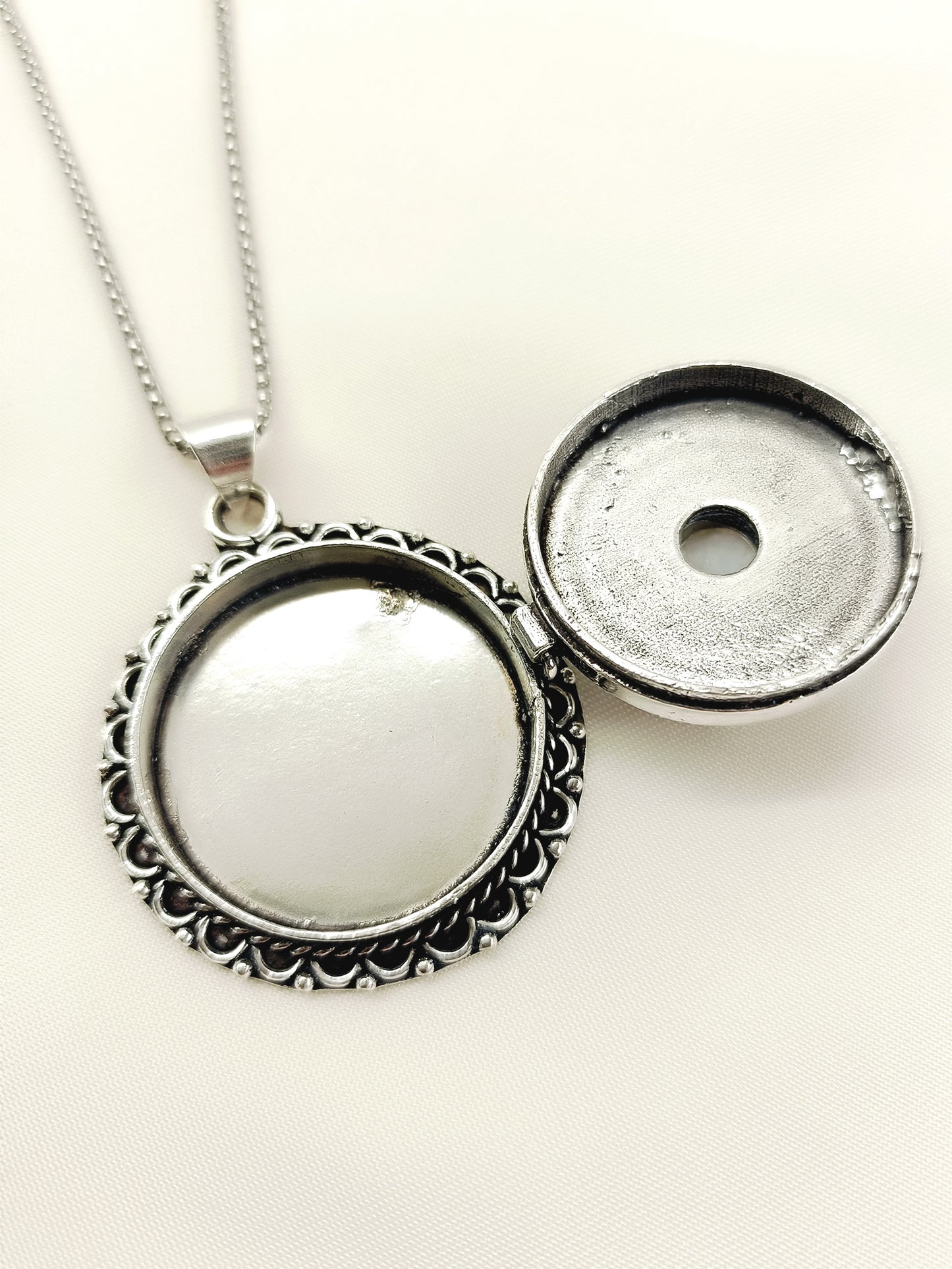 Chiraj Silver Men's Neckpiece