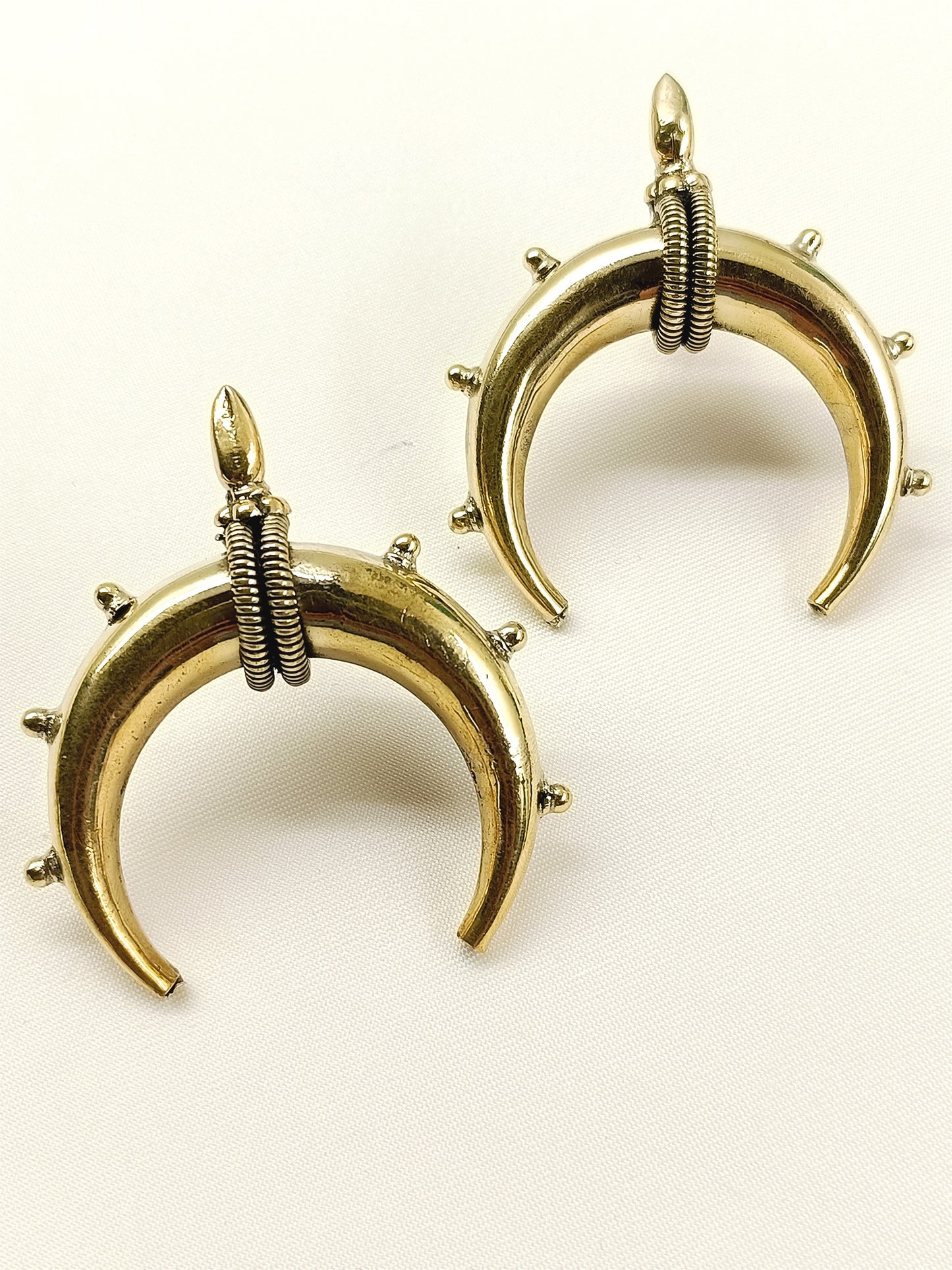 Ekagrah Golden Men's Earring