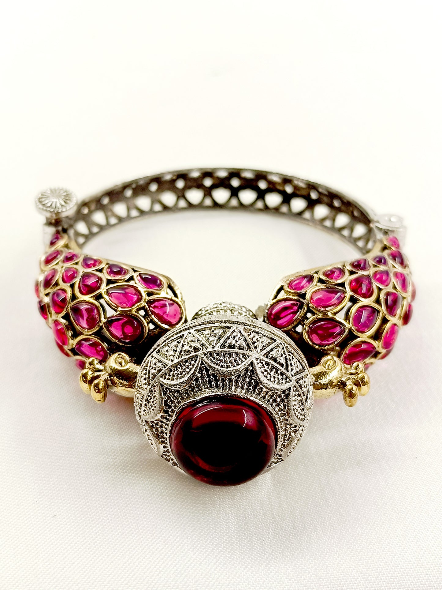 Ganishkha Majenta Peacock Oxidized Bracelet