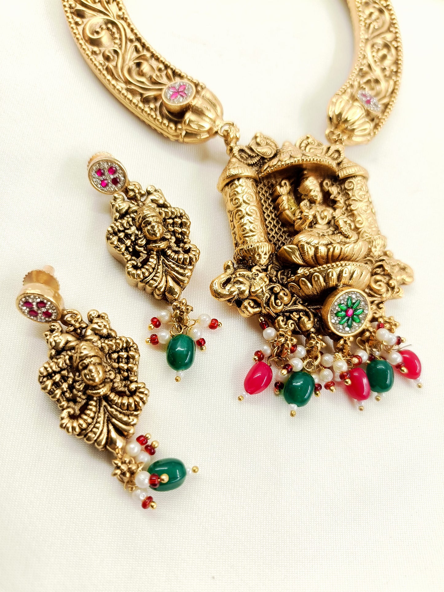 Chinmayi R&G Antique Hasli Styled Necklace Set