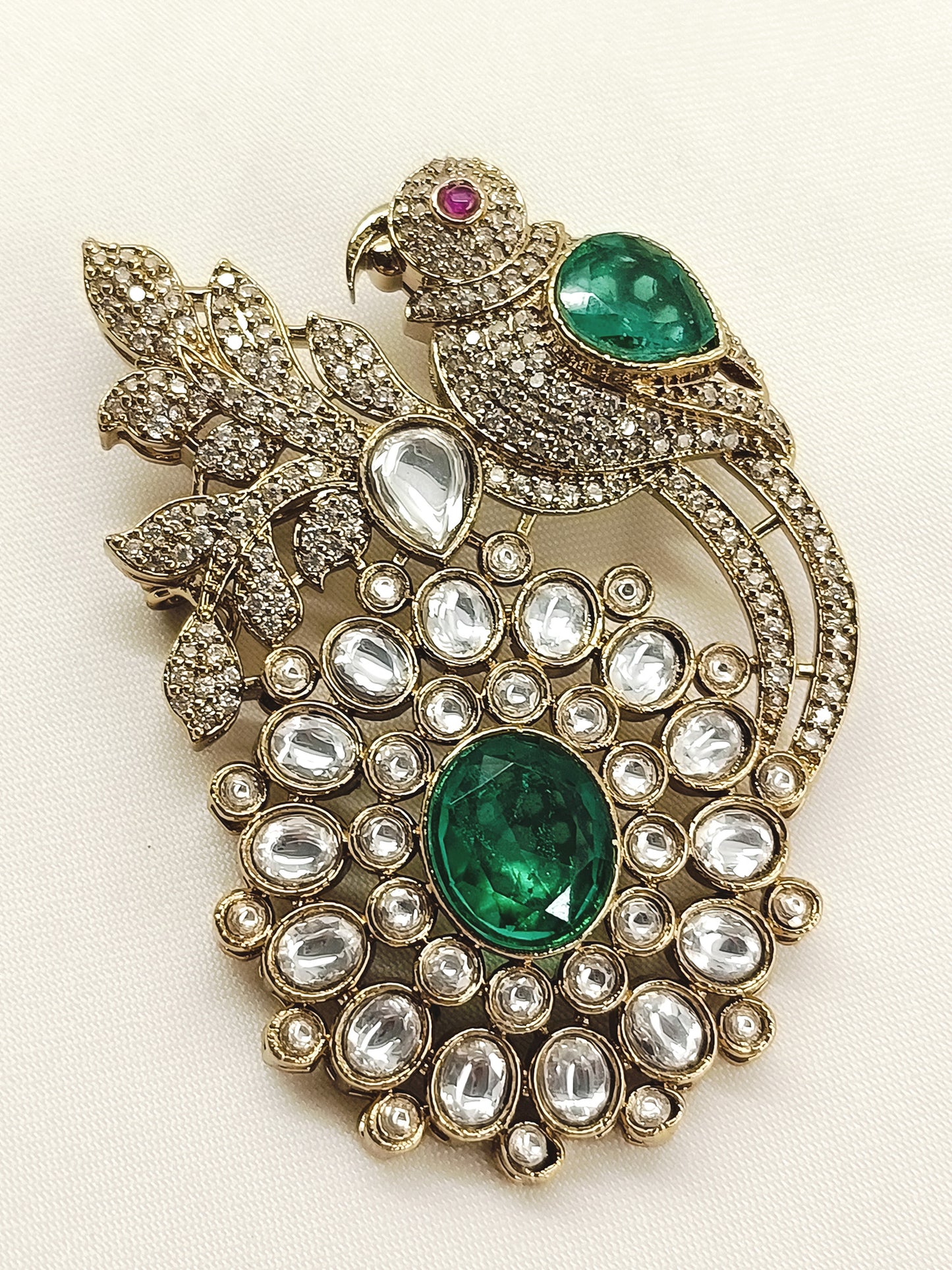 Medhul Green Men's Brooch