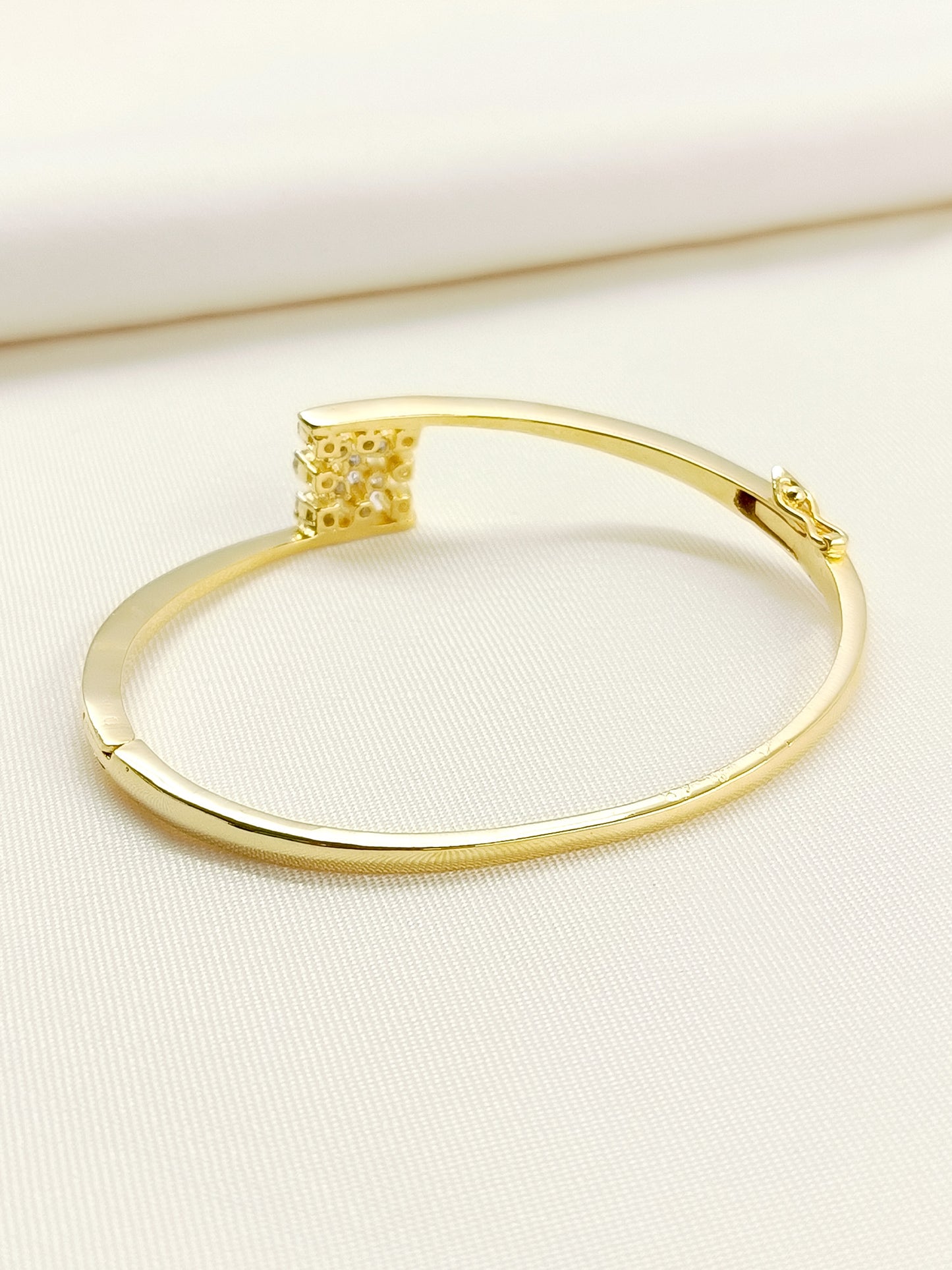 Ketaki 92.5 Silver Swarovski Stone Bracelet