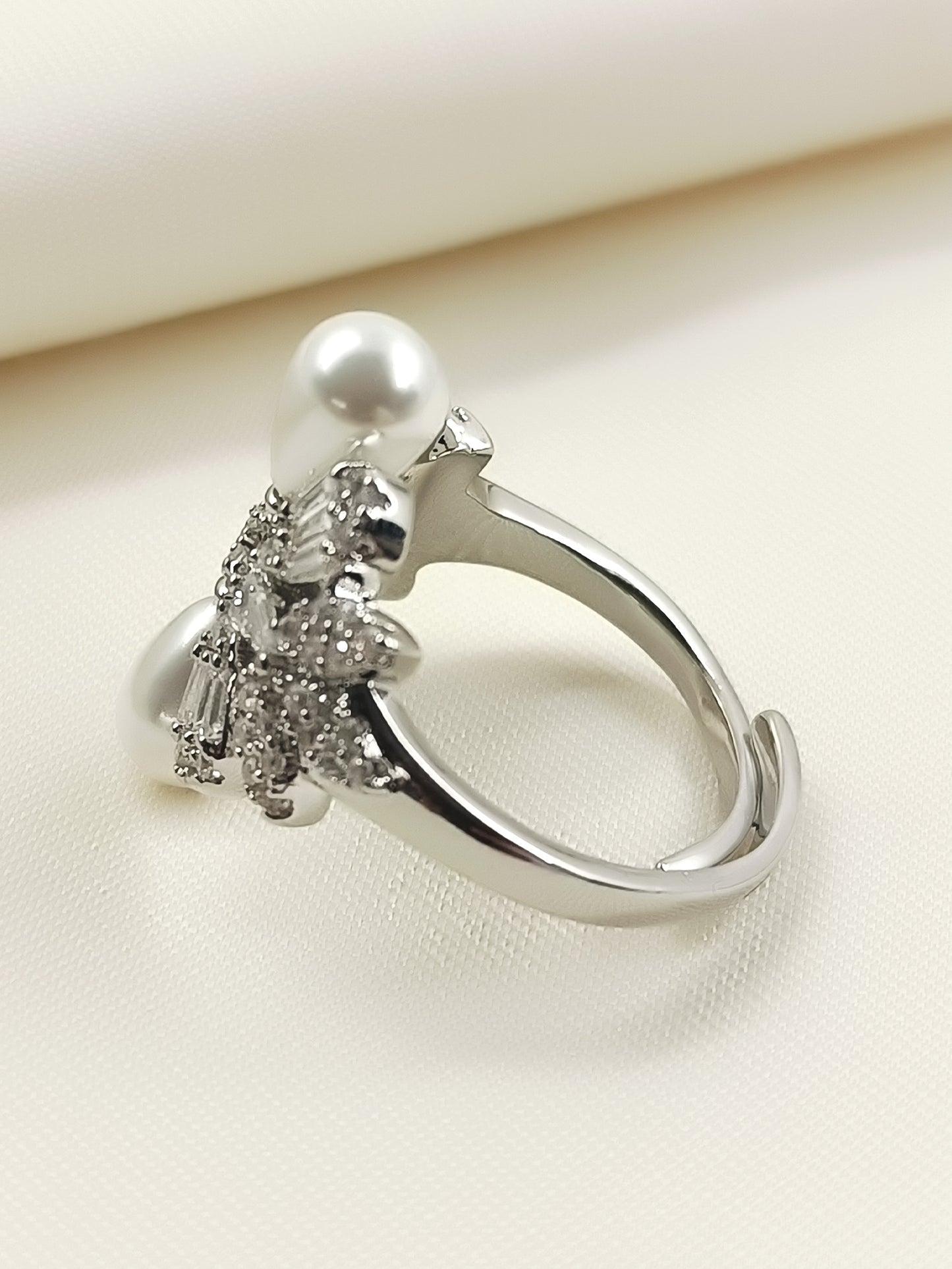 Anokhi Silver American Diamond Finger Ring