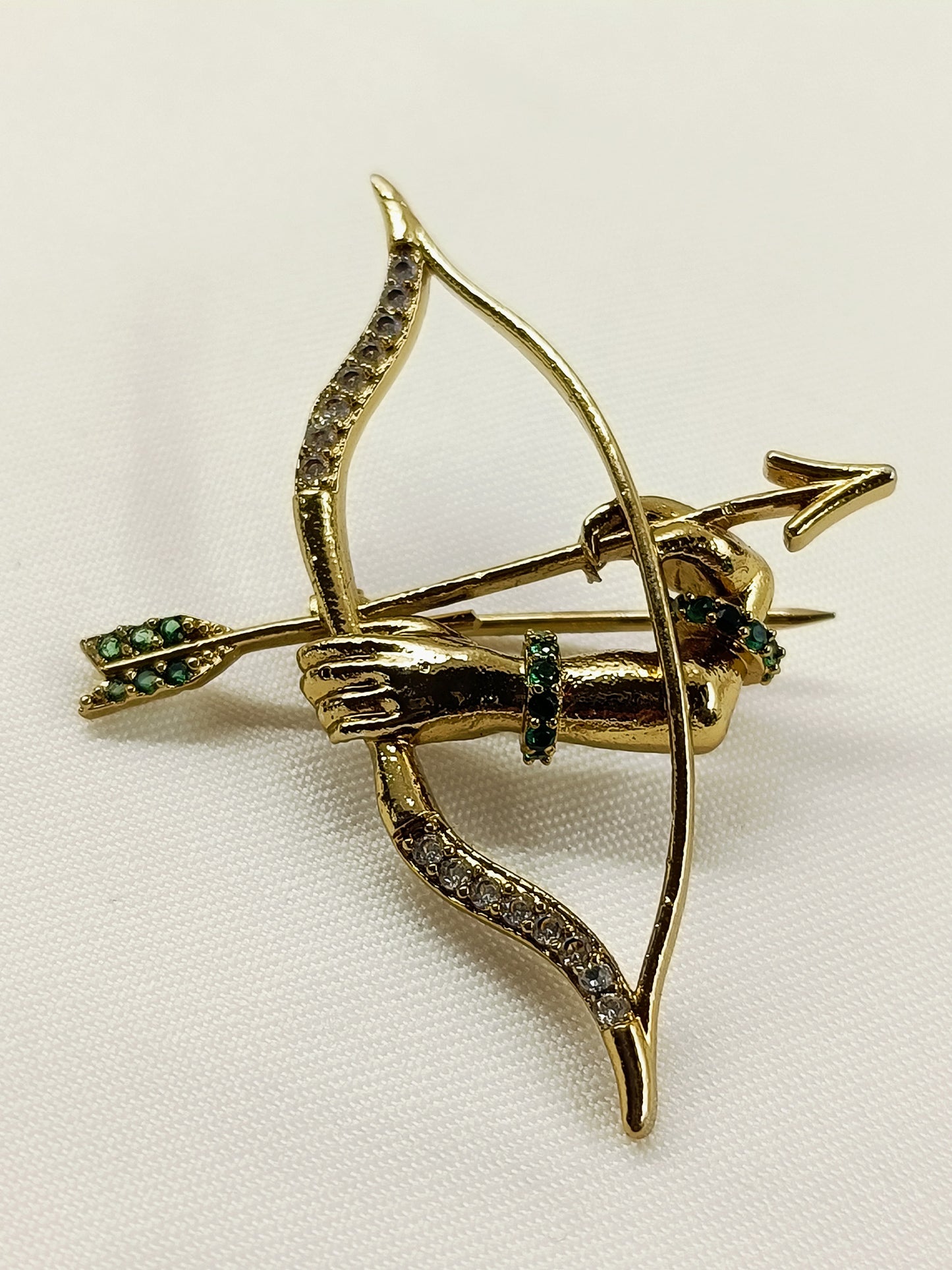 Milan Dhanush Baan Men's Brooch
