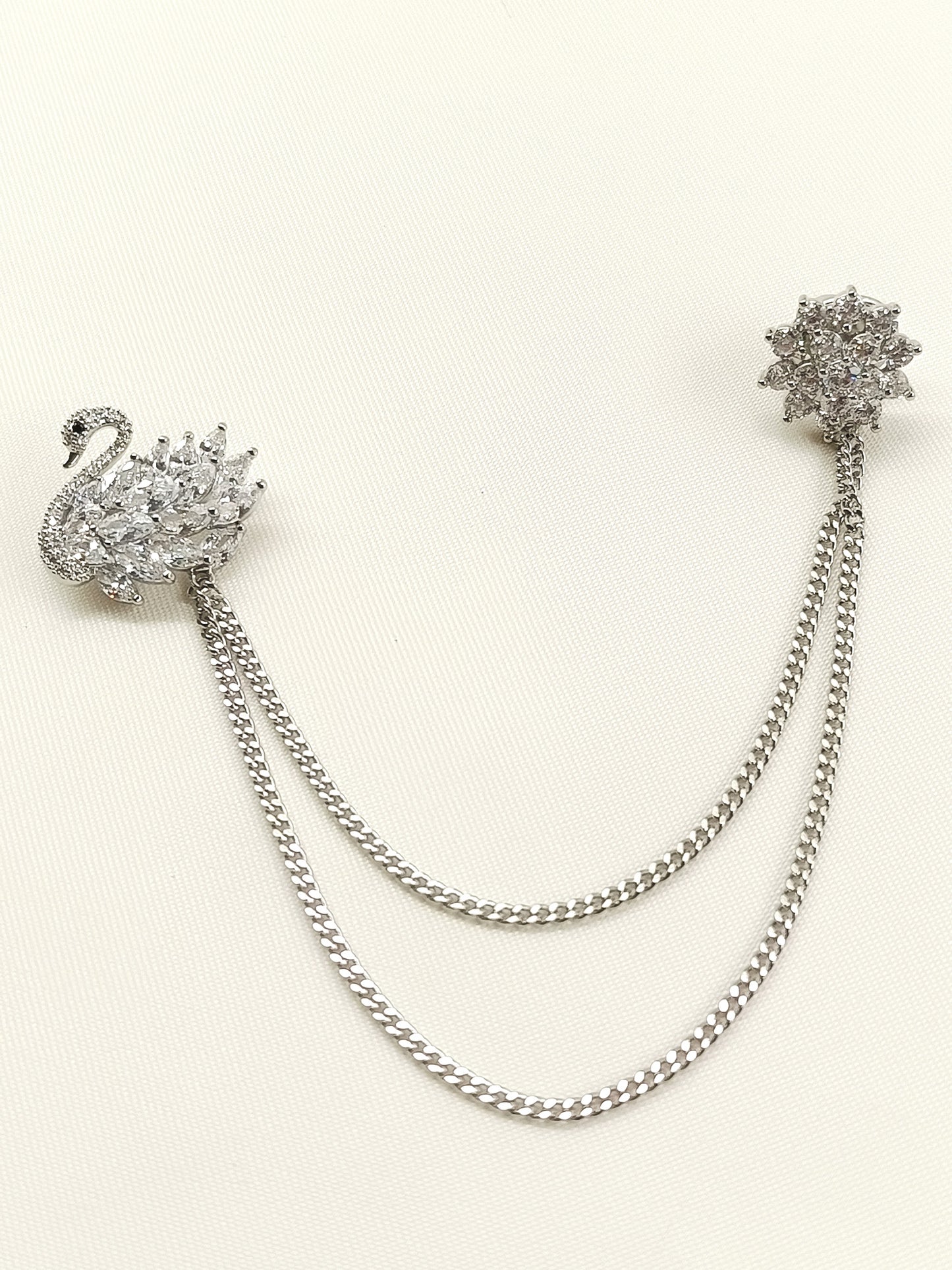 Oshin Silver Swan Brooch Pin With Chain