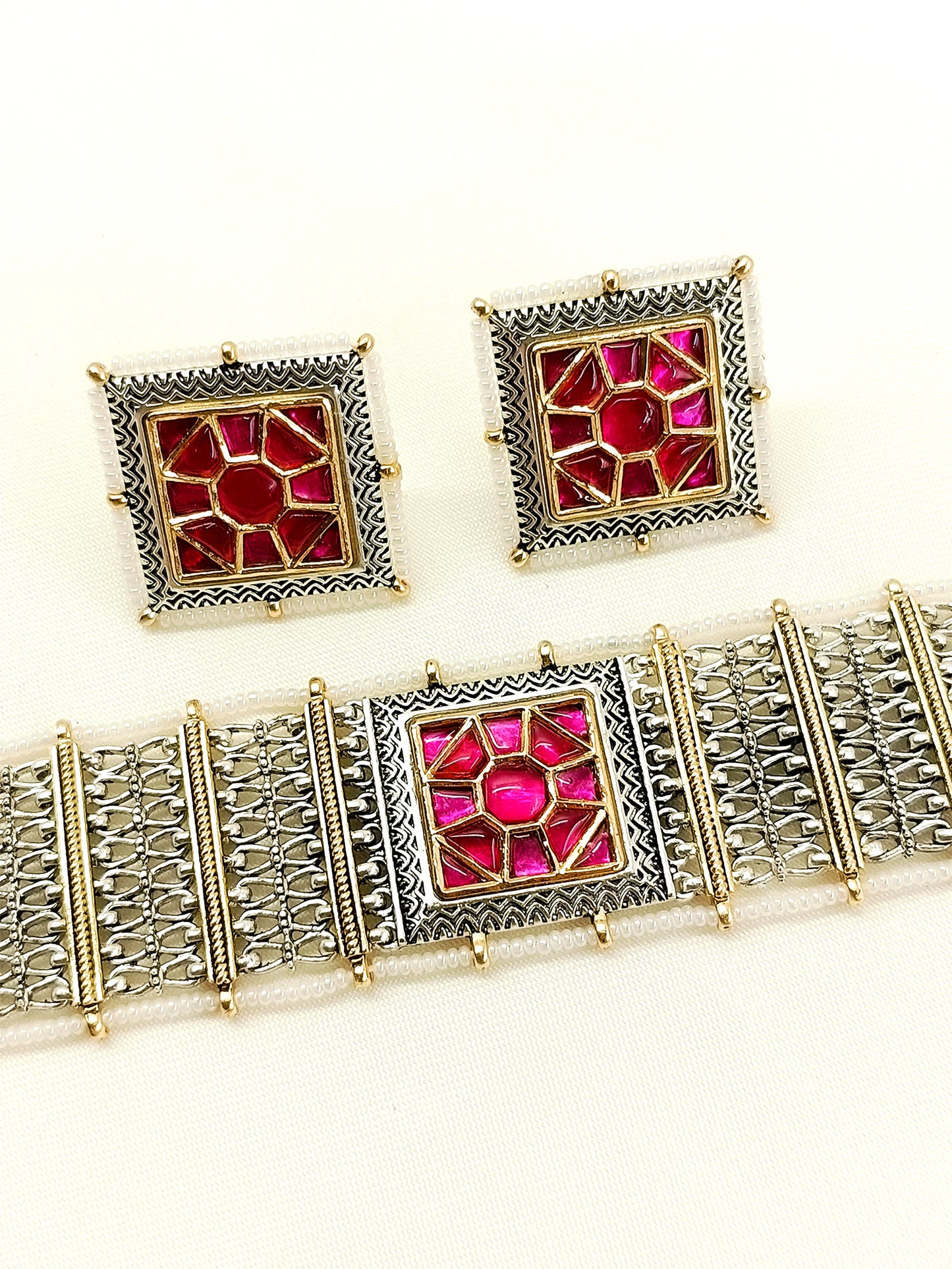 Upwan Ruby Boutique Choker Set