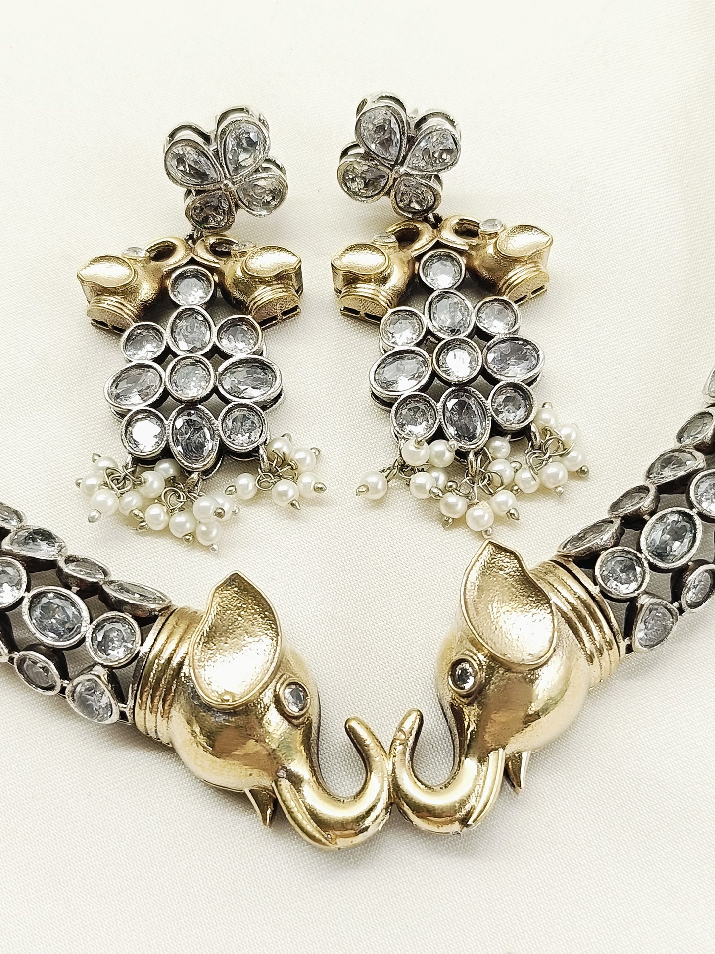 Leylani White Oxidized Choker Set