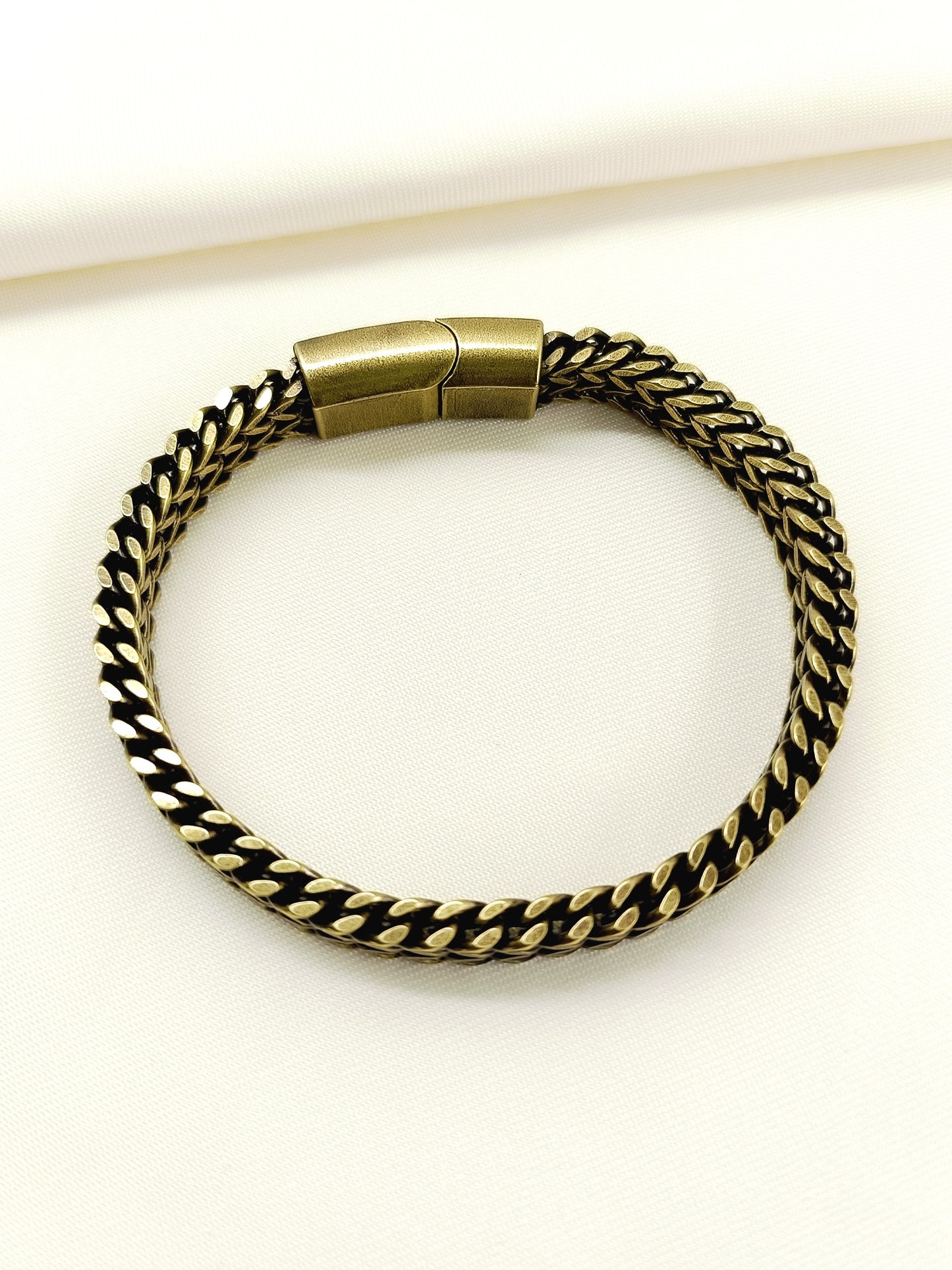 Zehaan Golden Men's Bracelet